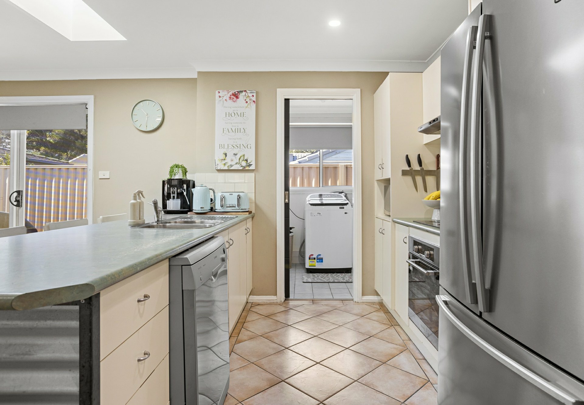 6 Dutton Street — photo 6 of 17