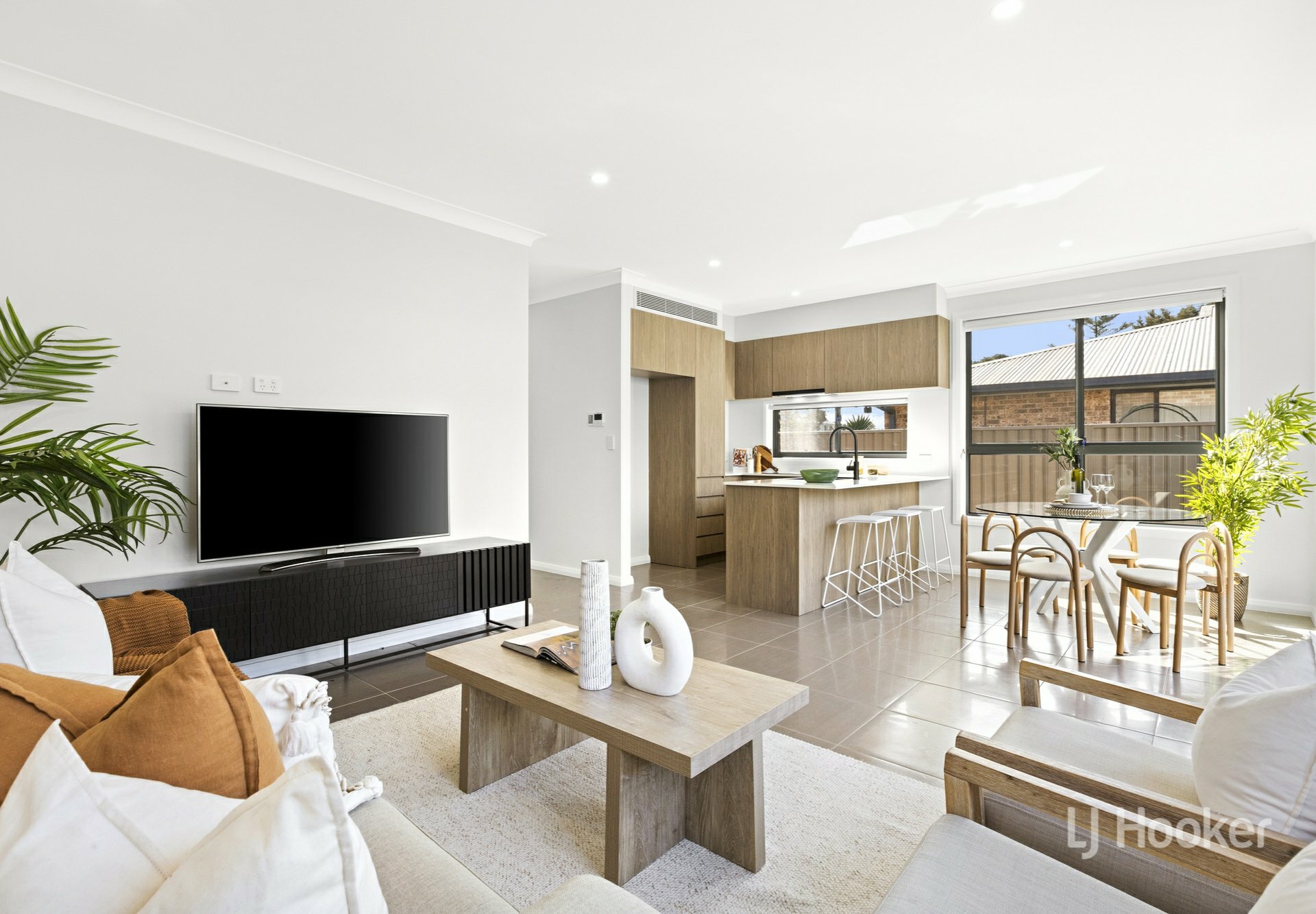 Unit 1 76 York Street — photo 3 of 19