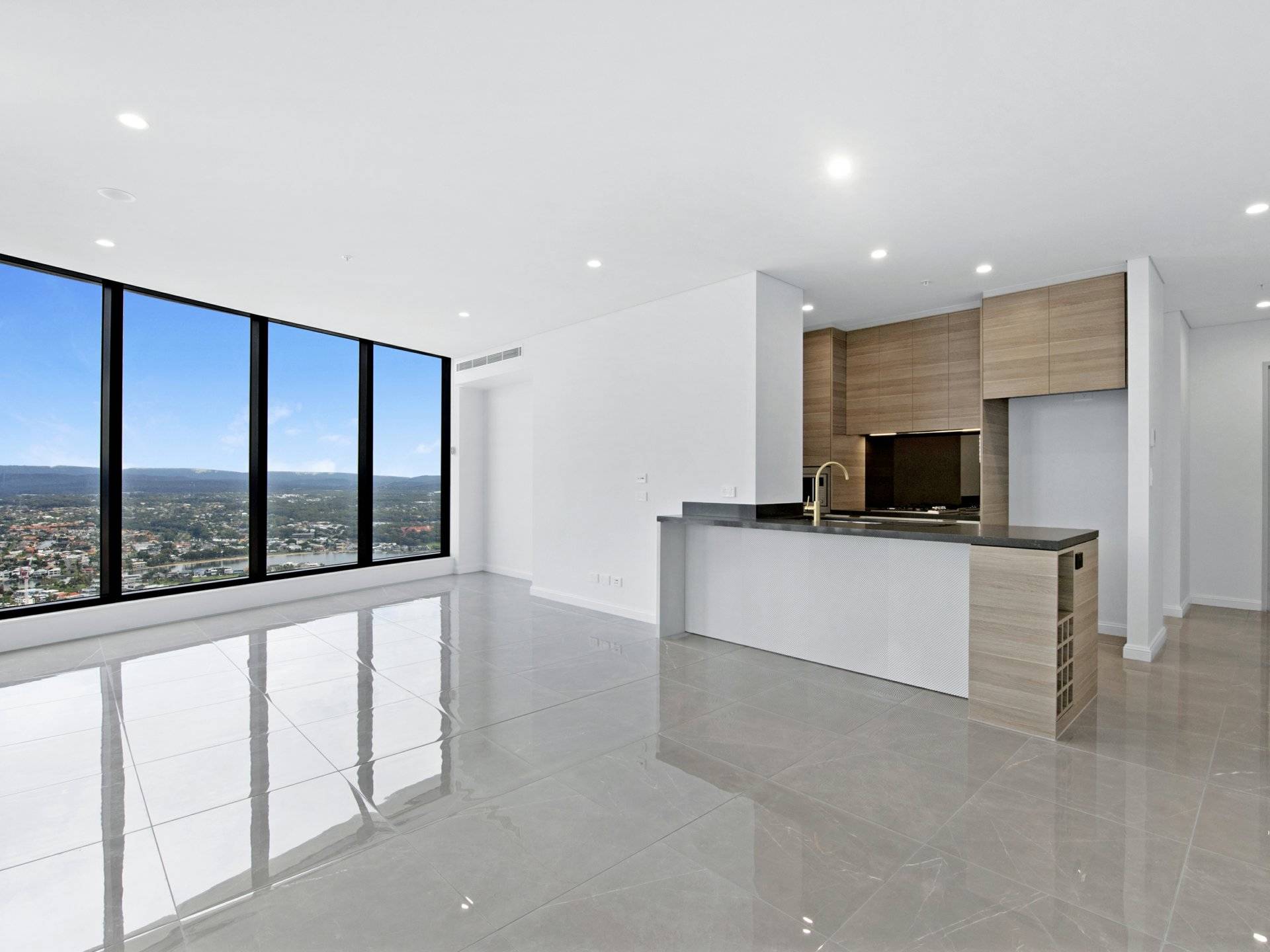 84 The Esplanade, SURFERS PARADISE