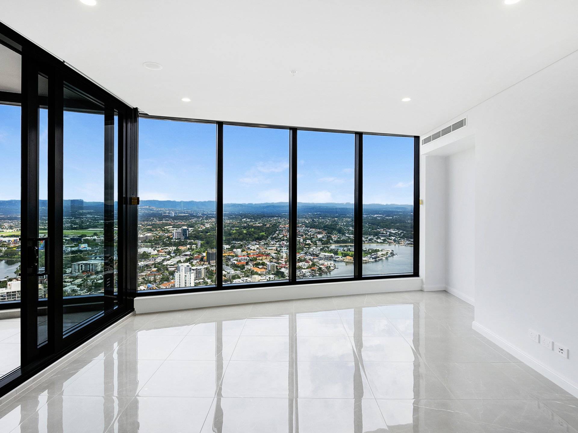 84 The Esplanade, SURFERS PARADISE