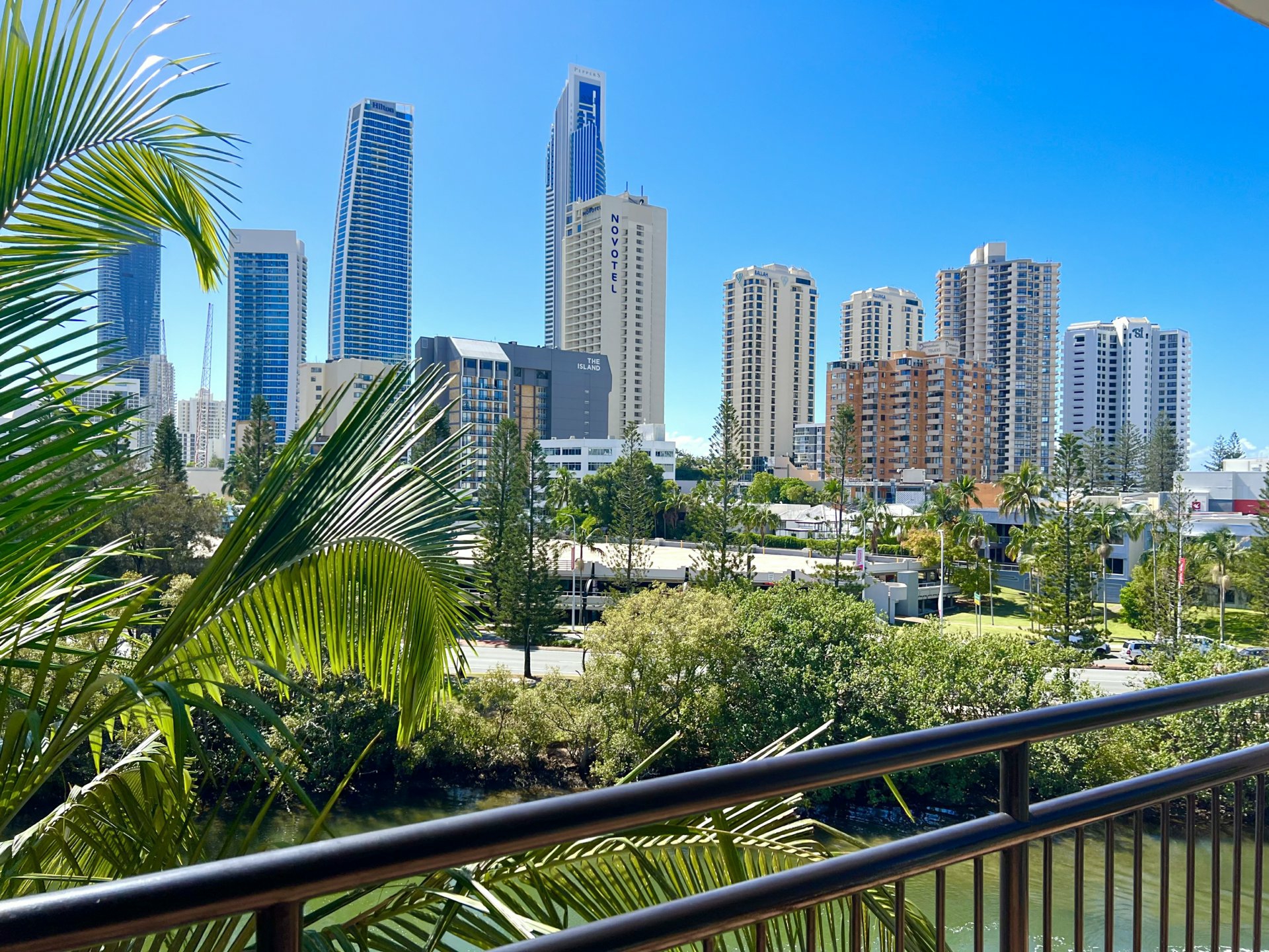Unit 226a/1 Paradise Island, SURFERS PARADISE