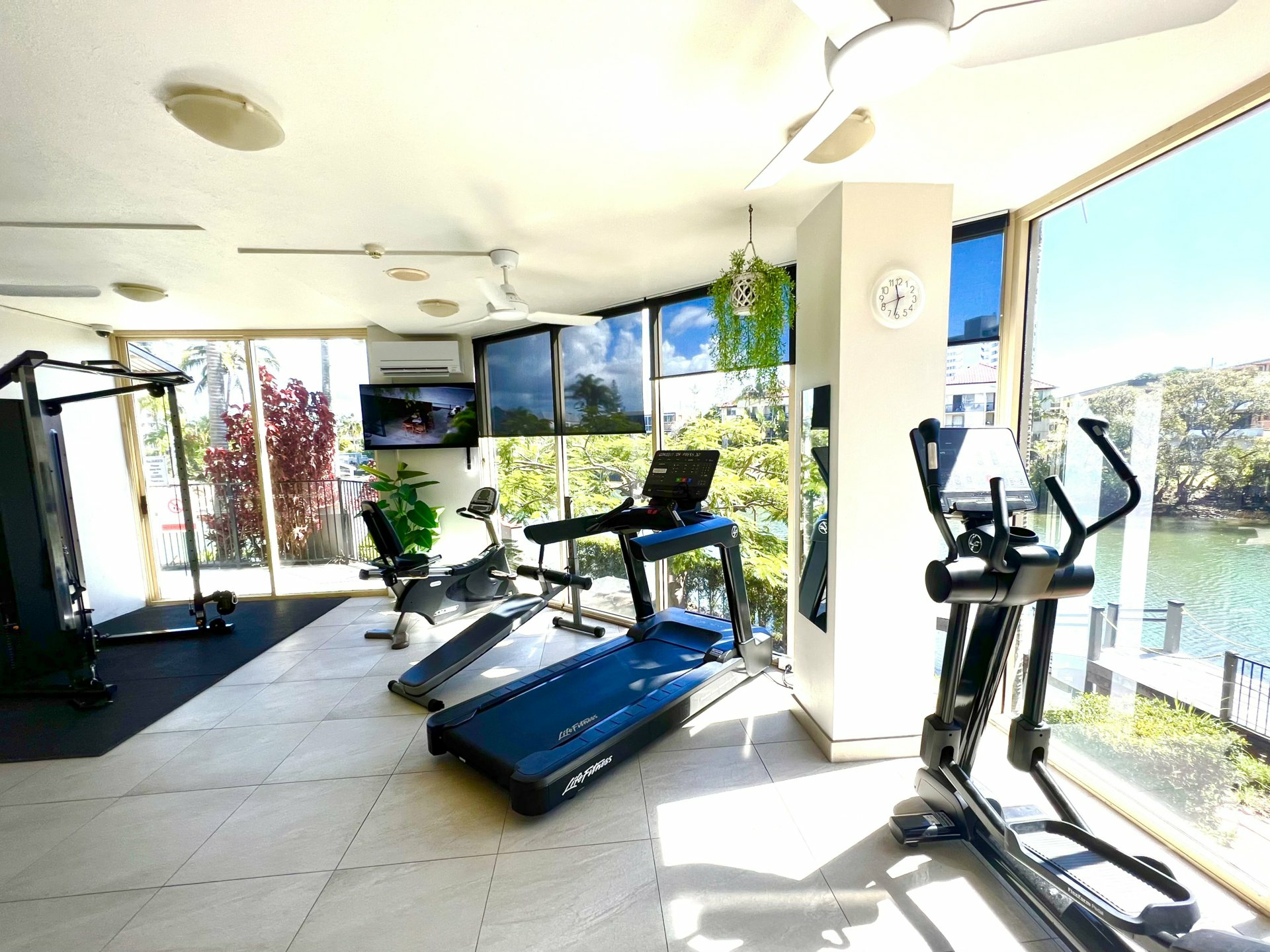 Unit 226a/1 Paradise Island, SURFERS PARADISE