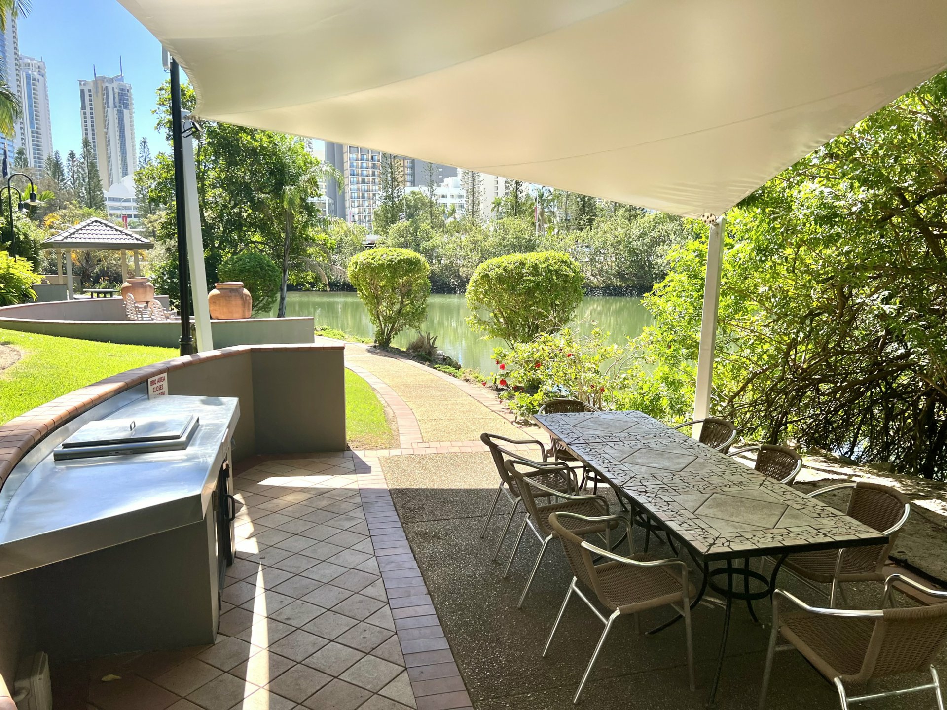 Unit 226a/1 Paradise Island, SURFERS PARADISE