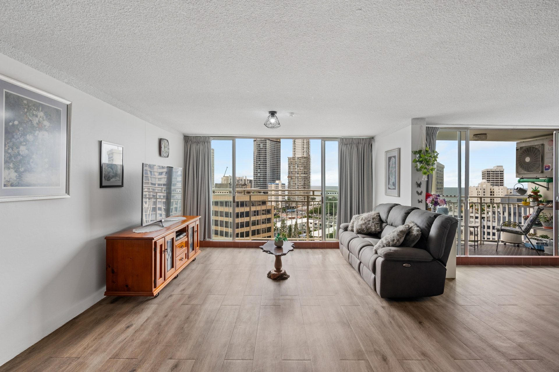 13C/2 Riverview Parade, SURFERS PARADISE