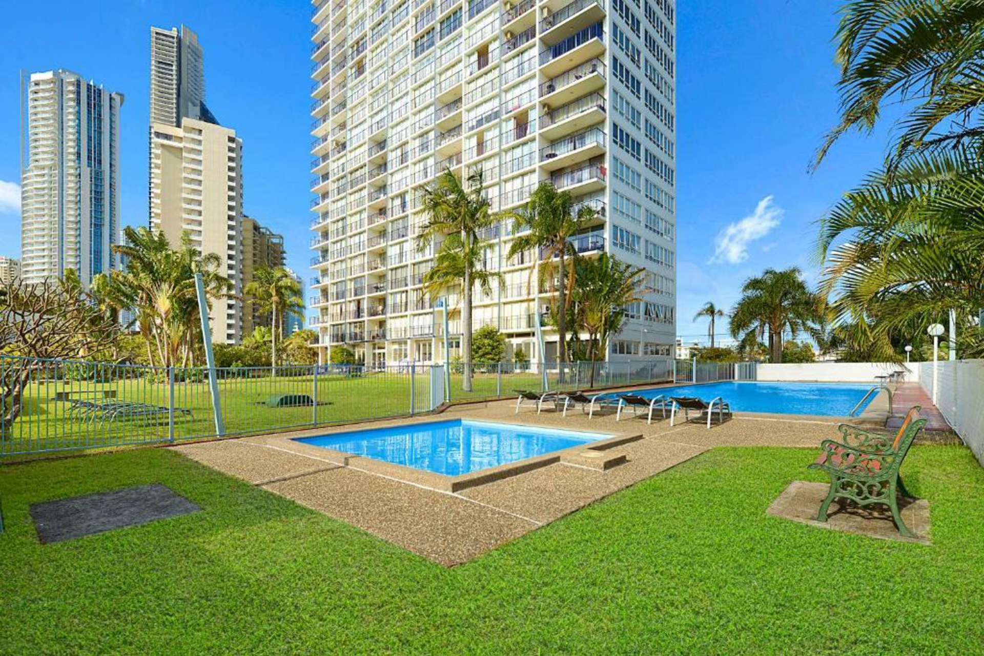 13C/2 Riverview Parade, SURFERS PARADISE