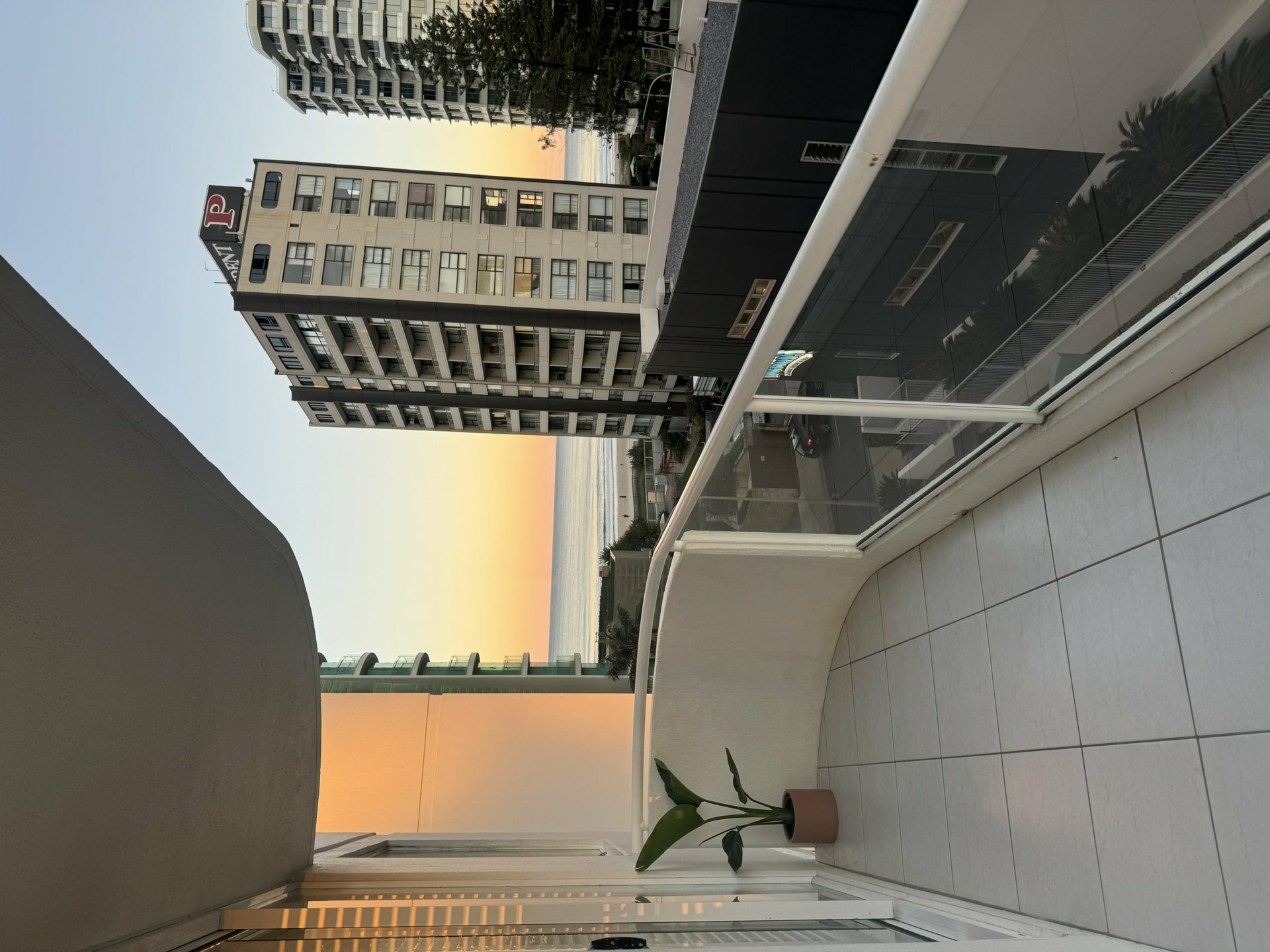 4 Clifford Street, SURFERS PARADISE