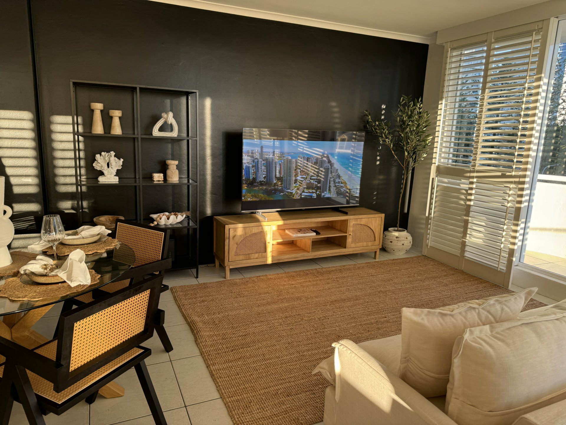 4 Clifford Street, SURFERS PARADISE