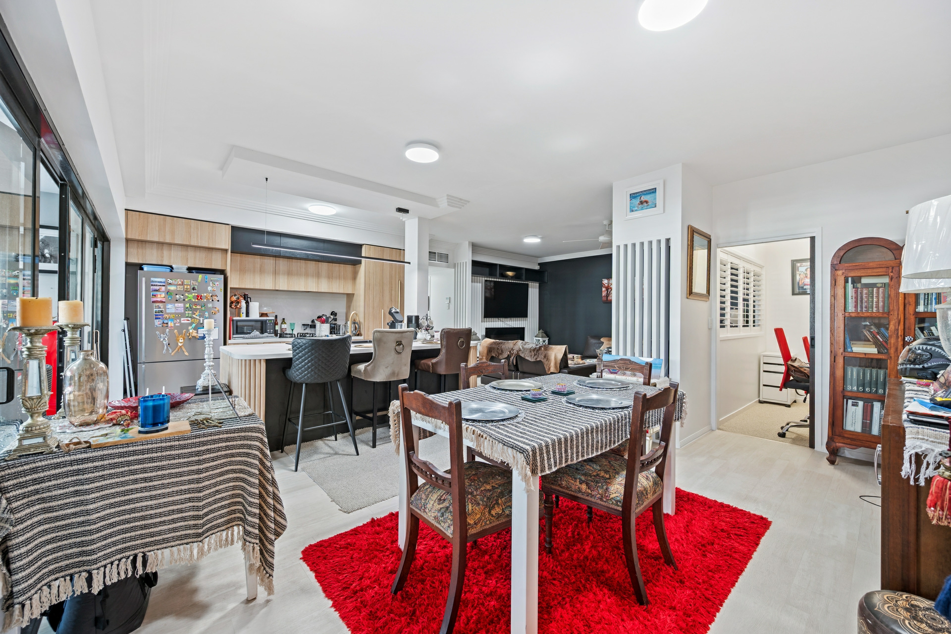 4/8 Parnoo Street, SURFERS PARADISE