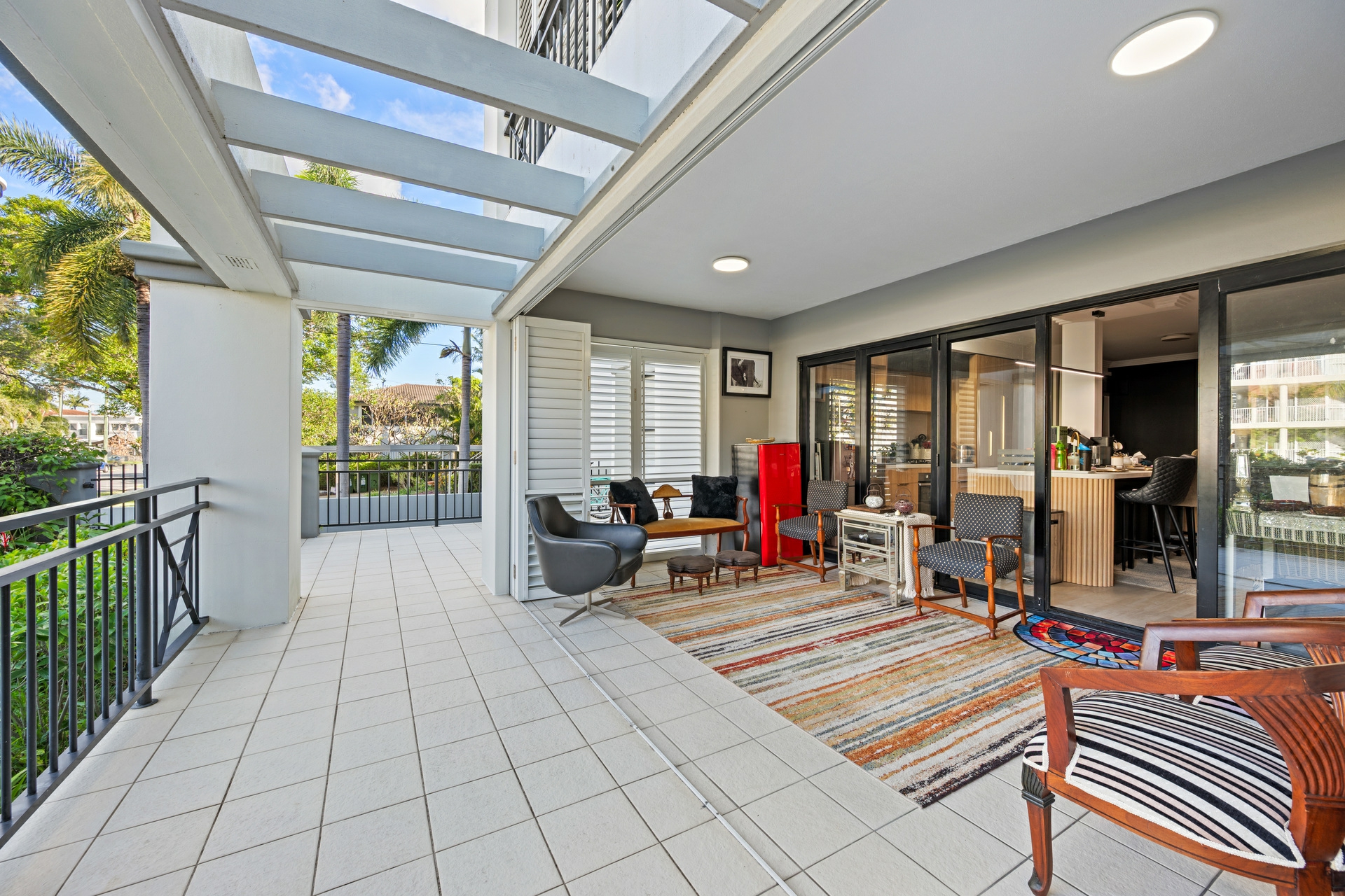 4/8 Parnoo Street, SURFERS PARADISE