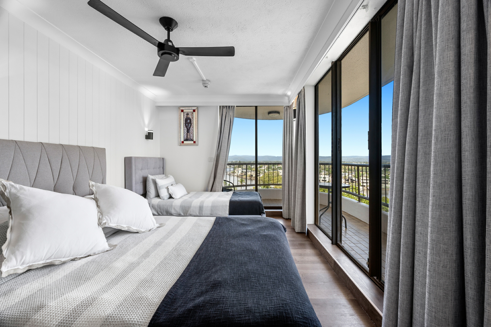 32/2943 Surfers Paradise Boulevard — photo 12 of 30