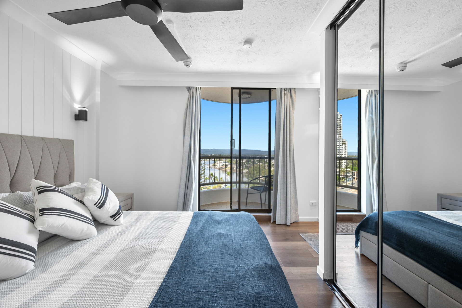 32/2943 Surfers Paradise Boulevard — photo 14 of 30