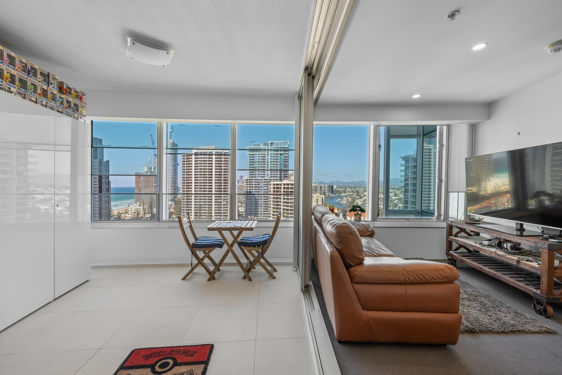 1406/9 Hamilton Avenue — photo from LJ Hooker Surfers Paradise