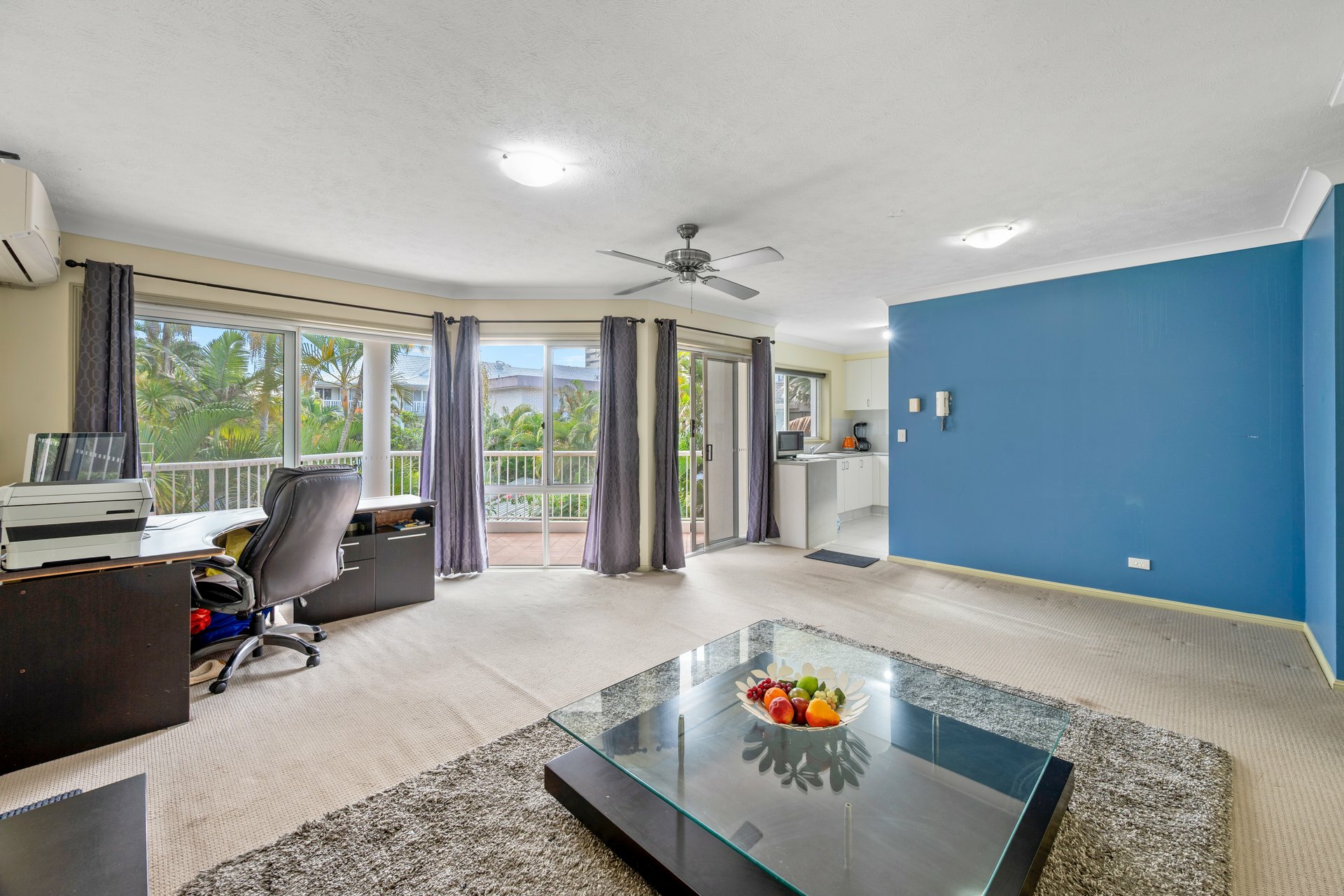 50/19 Monte Carlo Avenue — photo 3 of 13