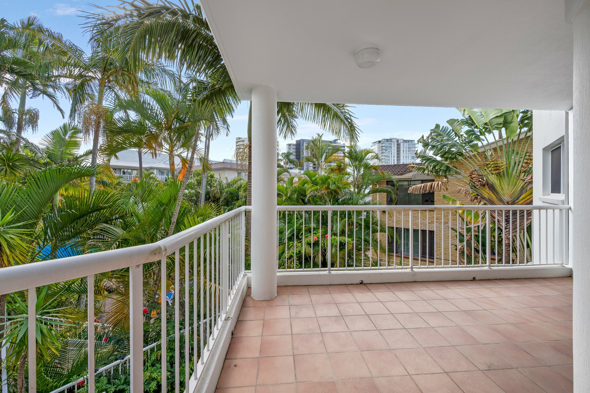 50/19 Monte Carlo Avenue — photo 6 of 13