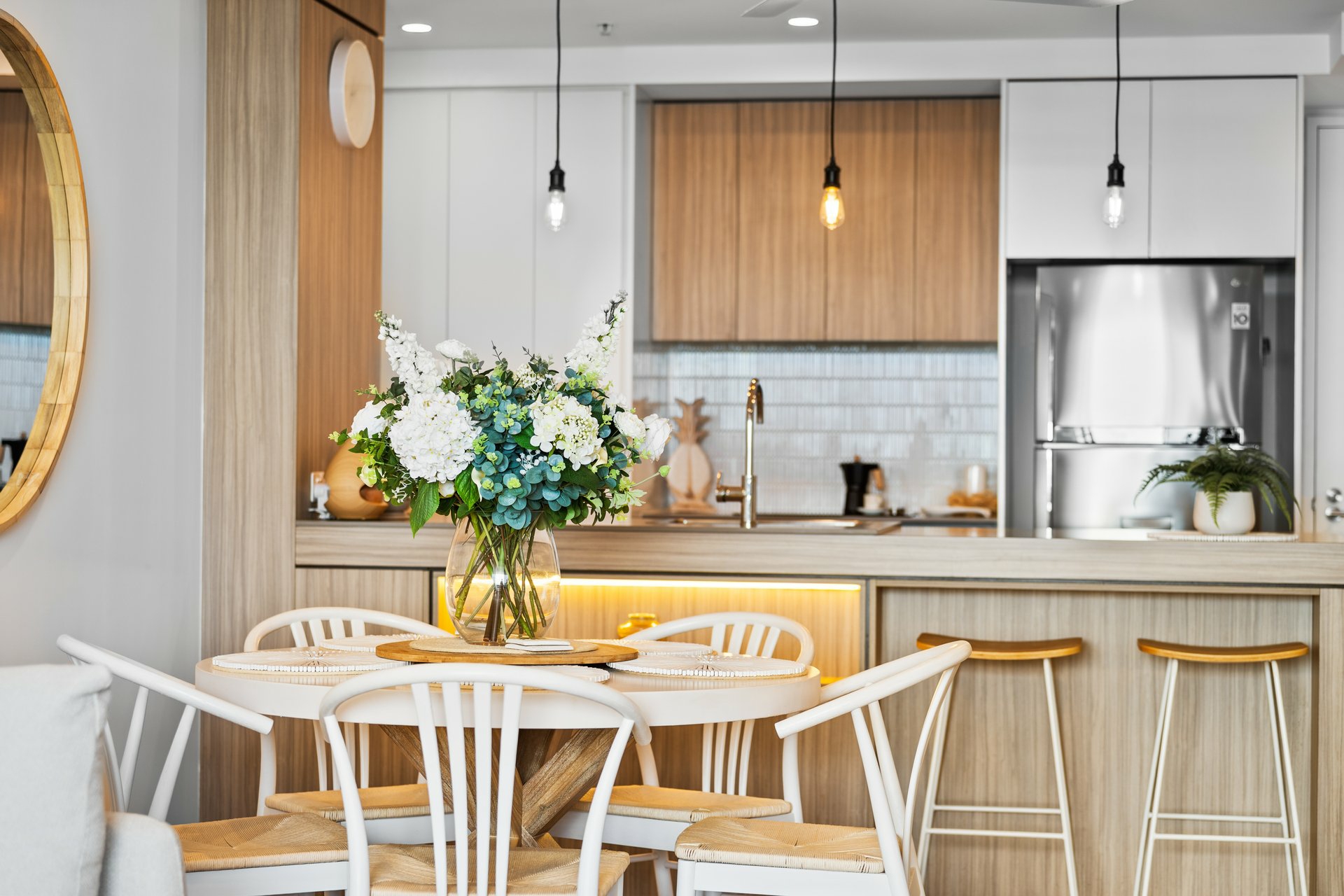 2/31 Queensland Avenue — photo from LJ Hooker Surfers Paradise