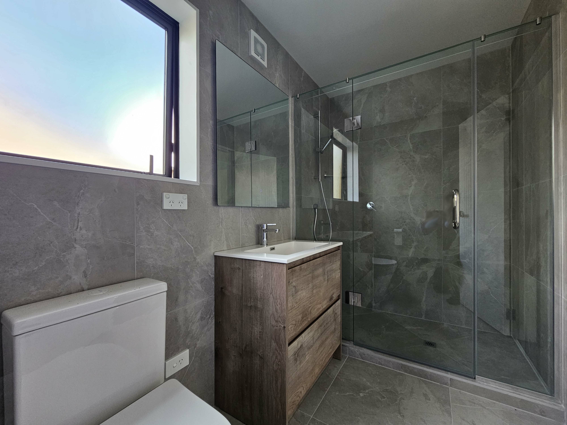 1D Saint Oswalds Road, GREENLANE