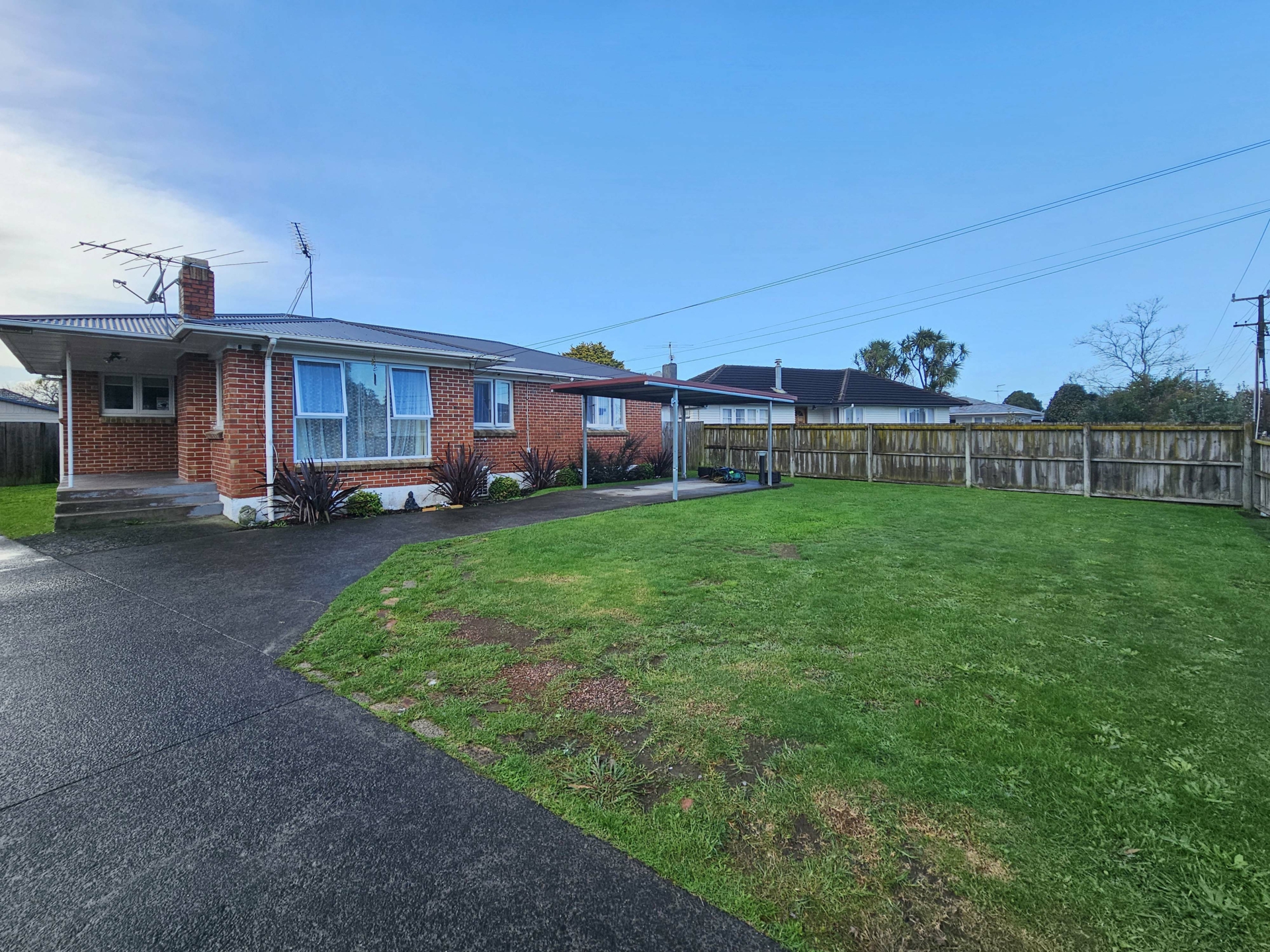 24 Sutton Crescent, PAPAKURA