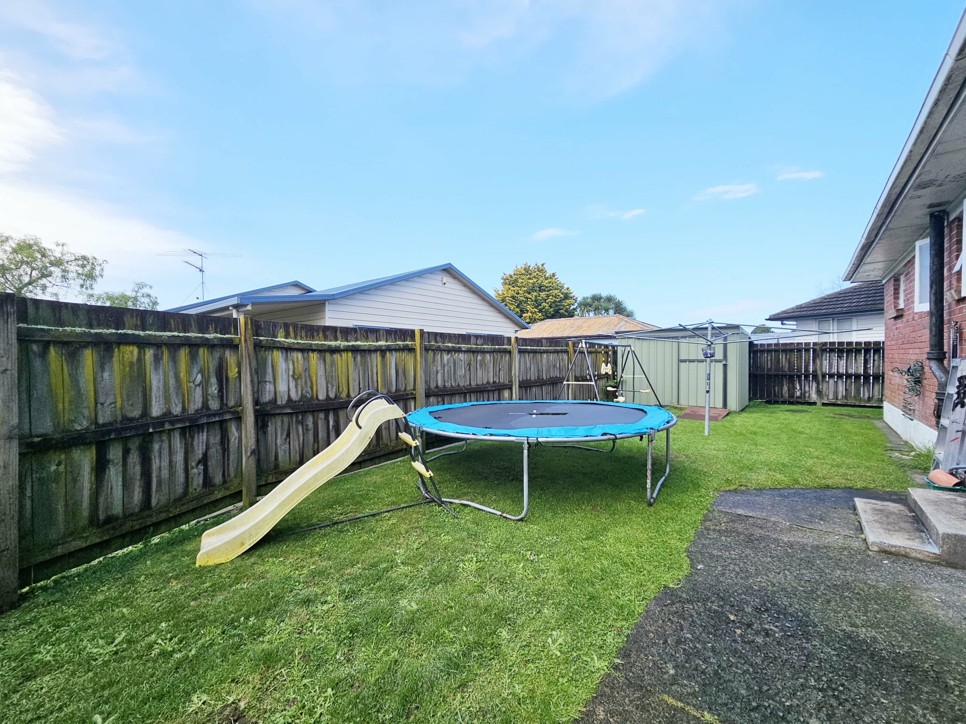 24 Sutton Crescent, PAPAKURA