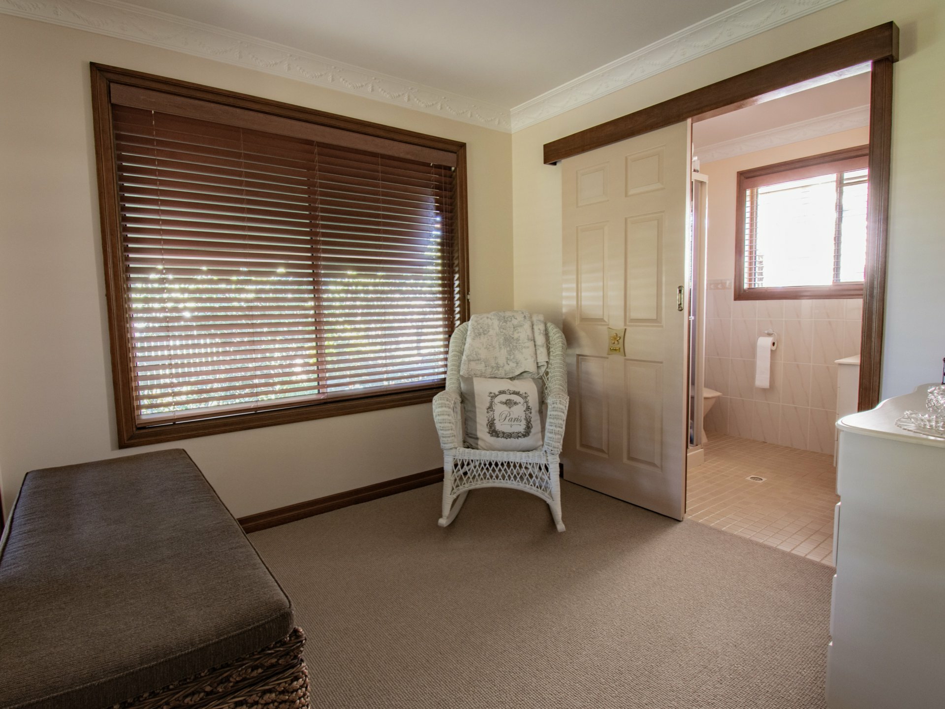 8 Matthew Jones Drive, ROSENTHAL HEIGHTS