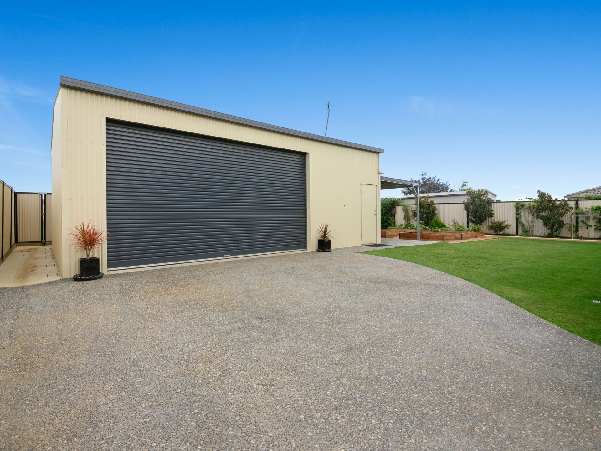 15 Lakeview Avenue, WARWICK