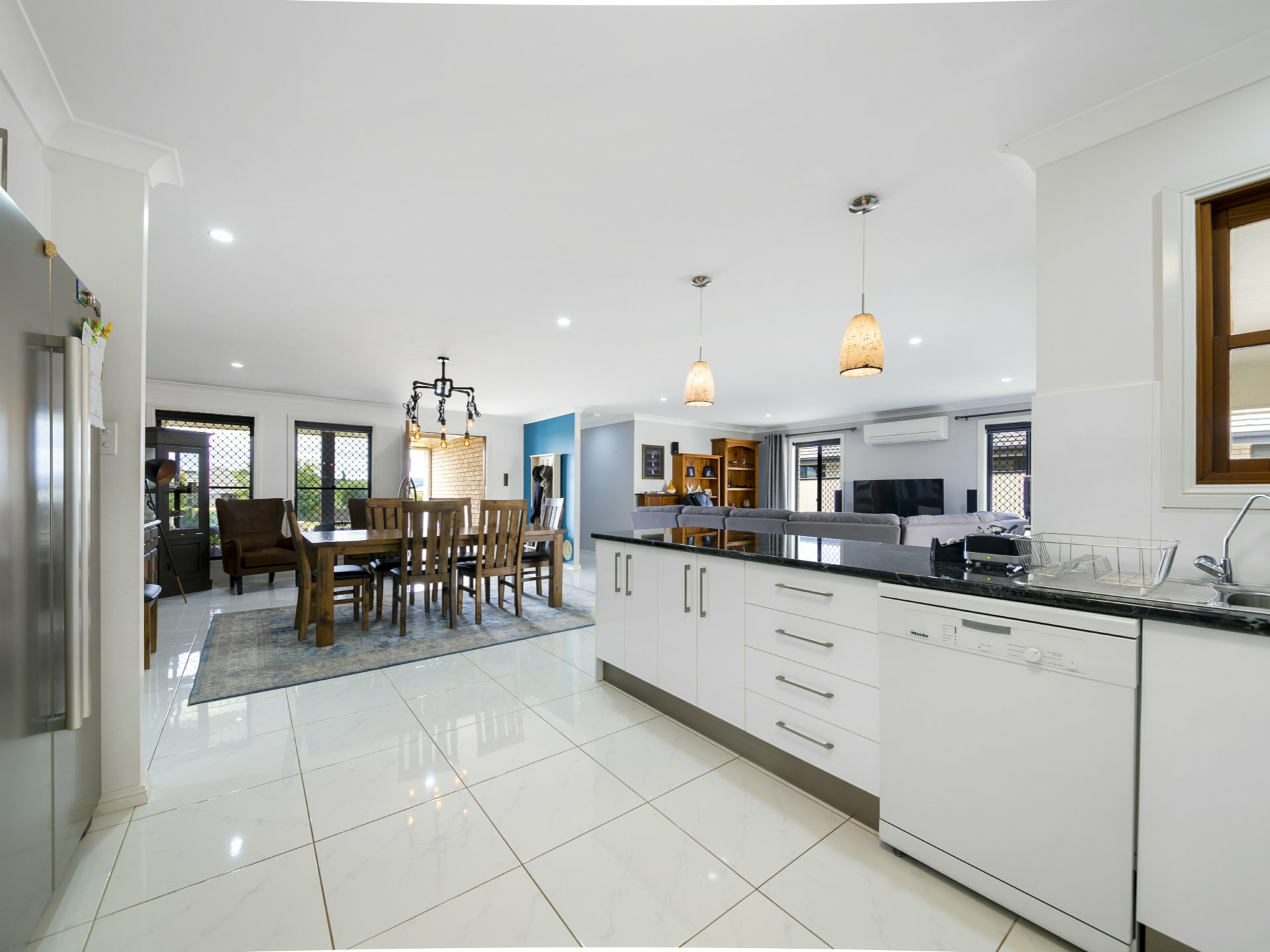 15 Lakeview Avenue, WARWICK