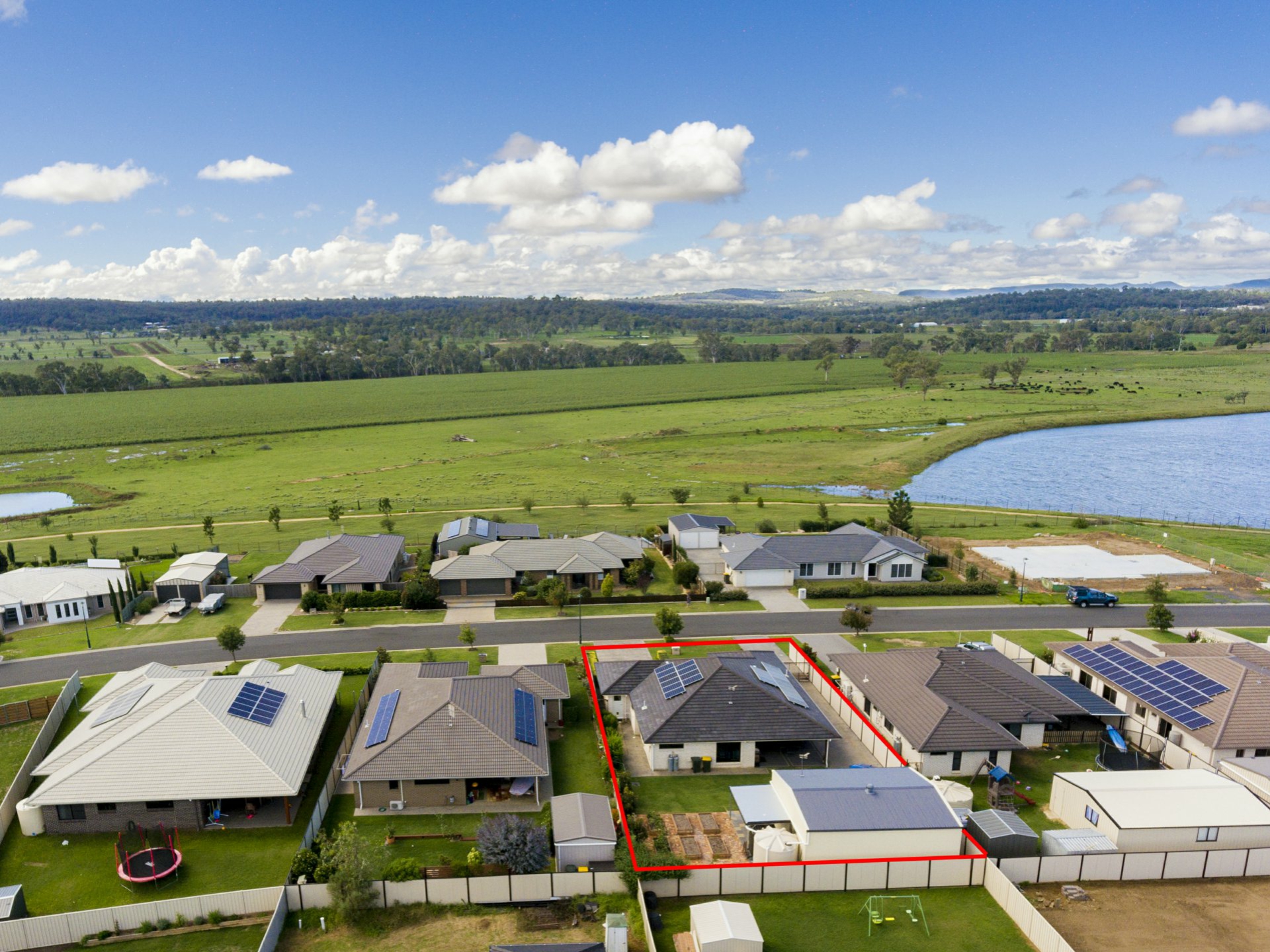 15 Lakeview Avenue, WARWICK