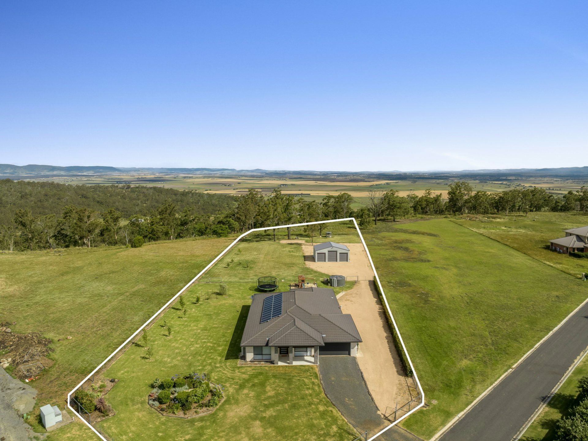 27 Amarina Avenue, SLADEVALE