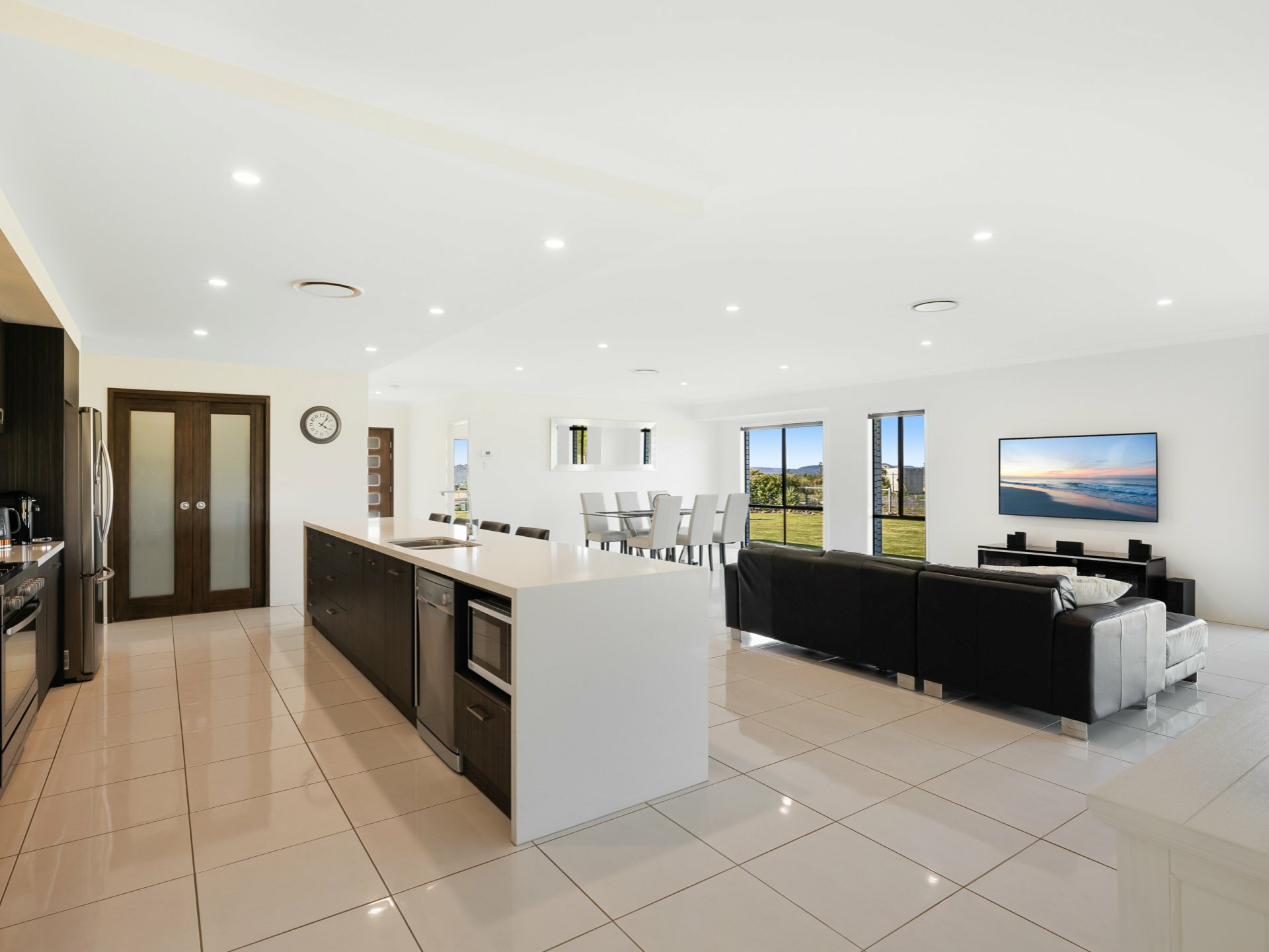 27 Amarina Avenue, SLADEVALE