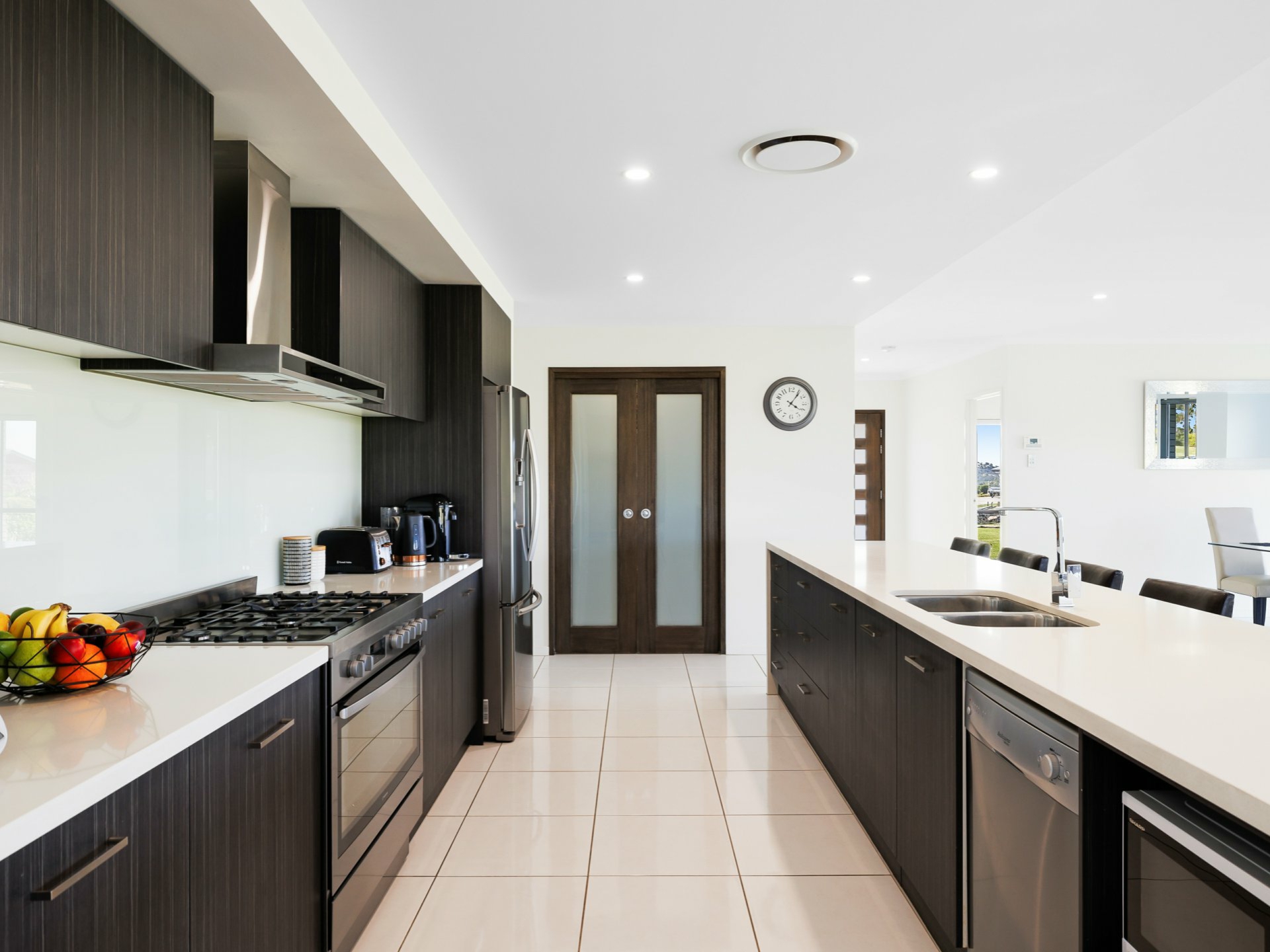 27 Amarina Avenue, SLADEVALE