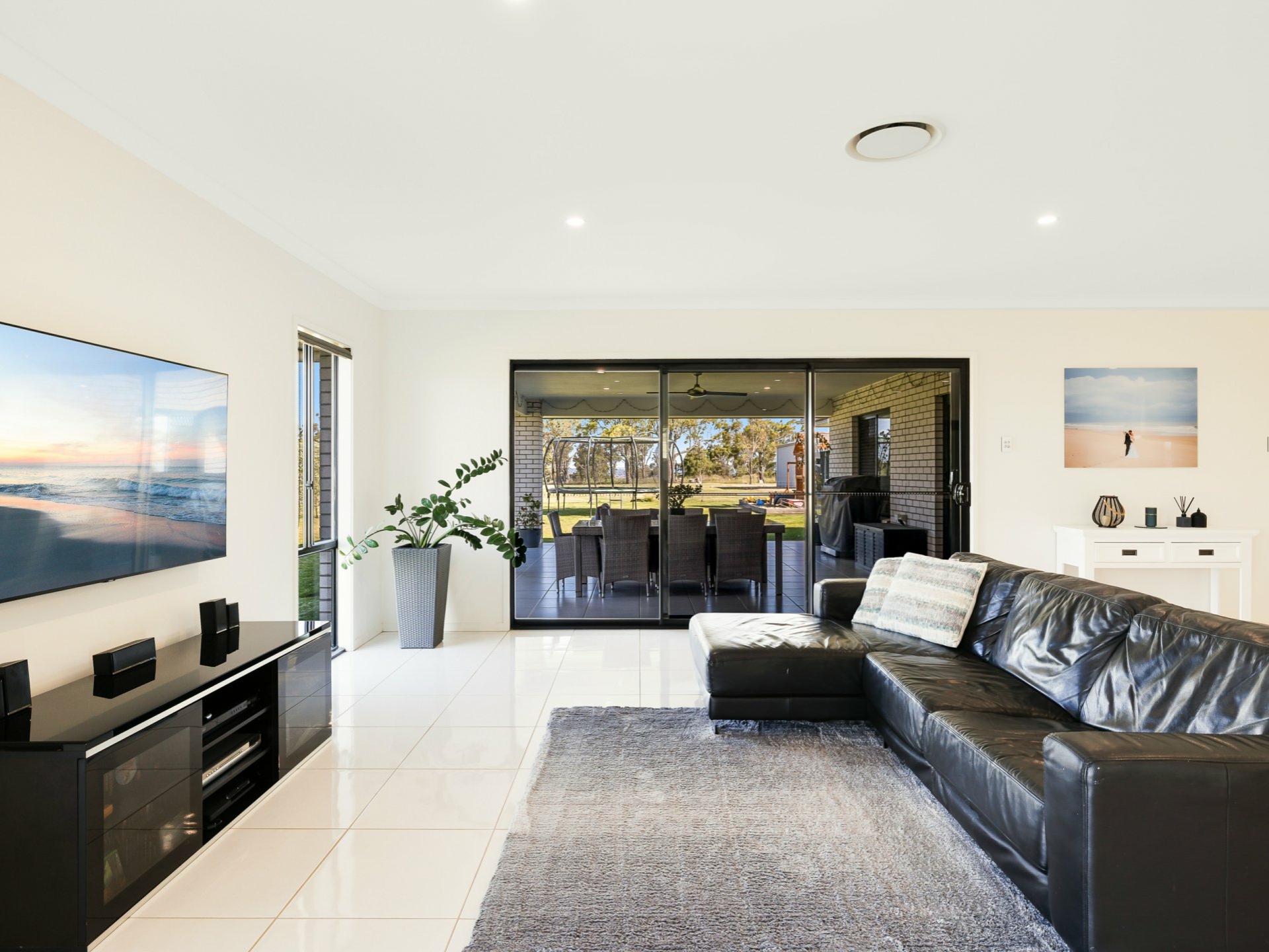 27 Amarina Avenue, SLADEVALE