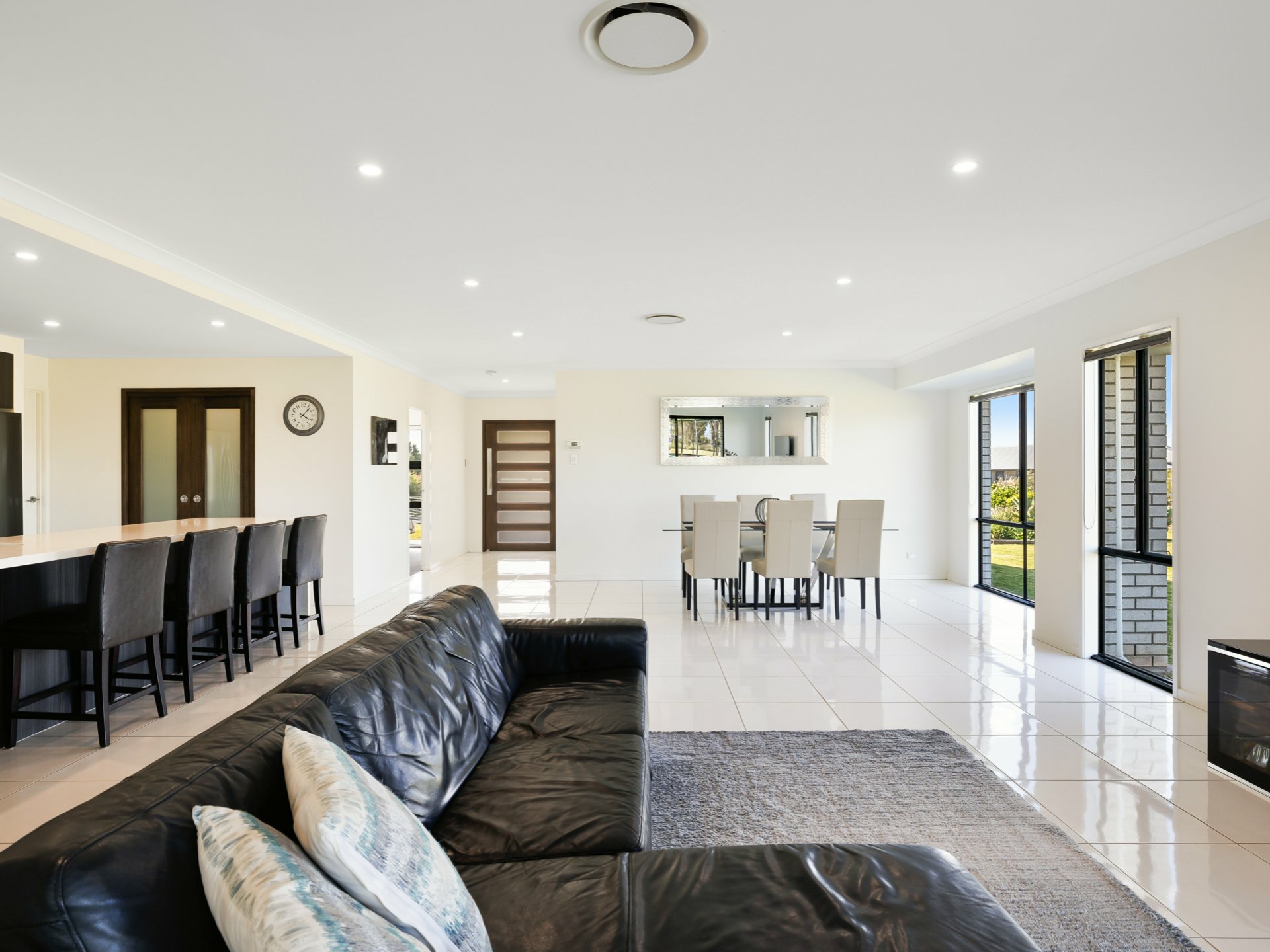 27 Amarina Avenue, SLADEVALE