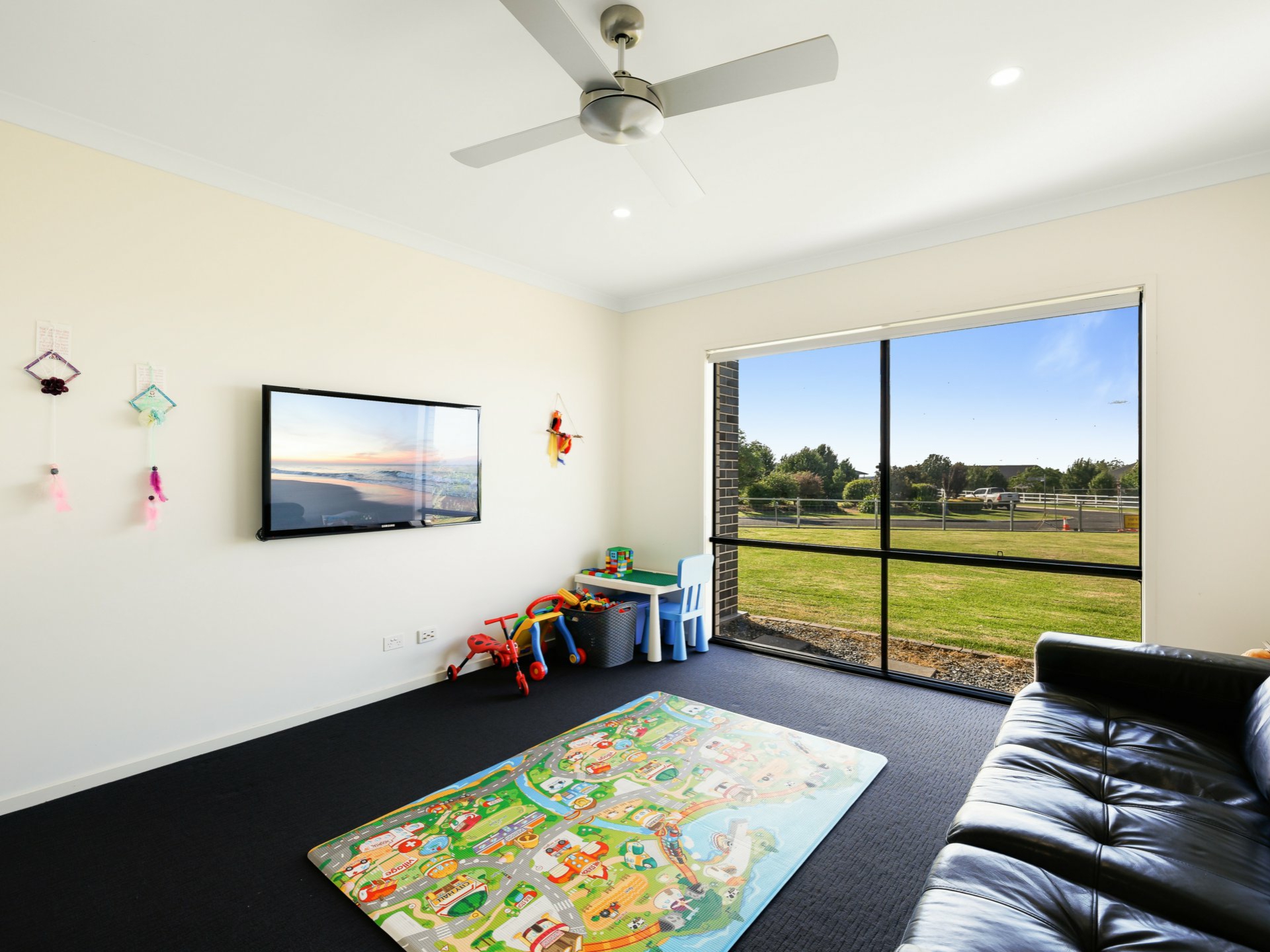 27 Amarina Avenue, SLADEVALE