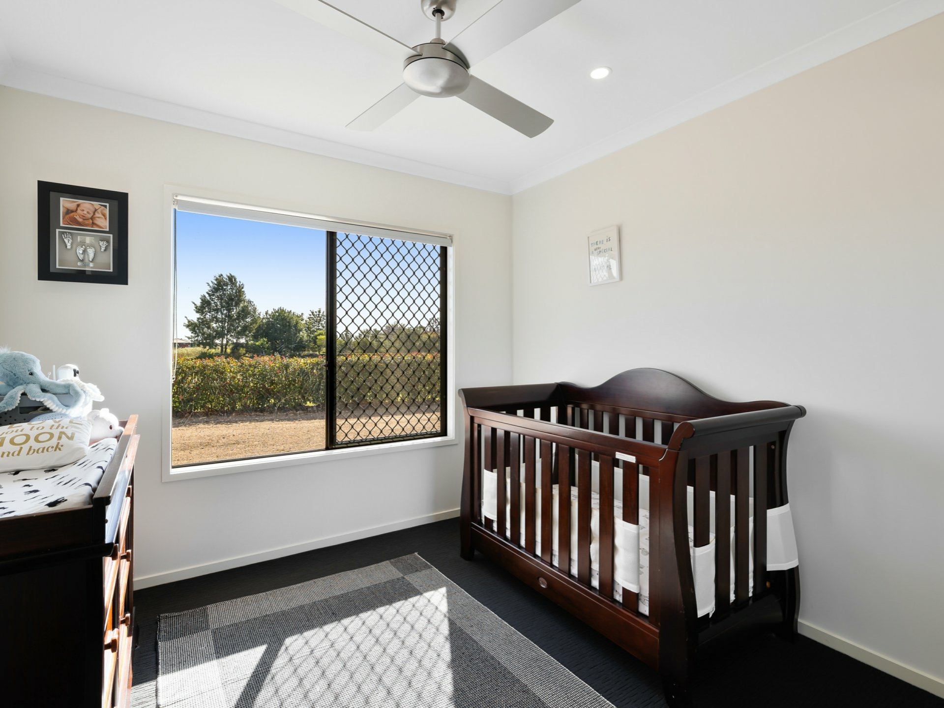 27 Amarina Avenue, SLADEVALE
