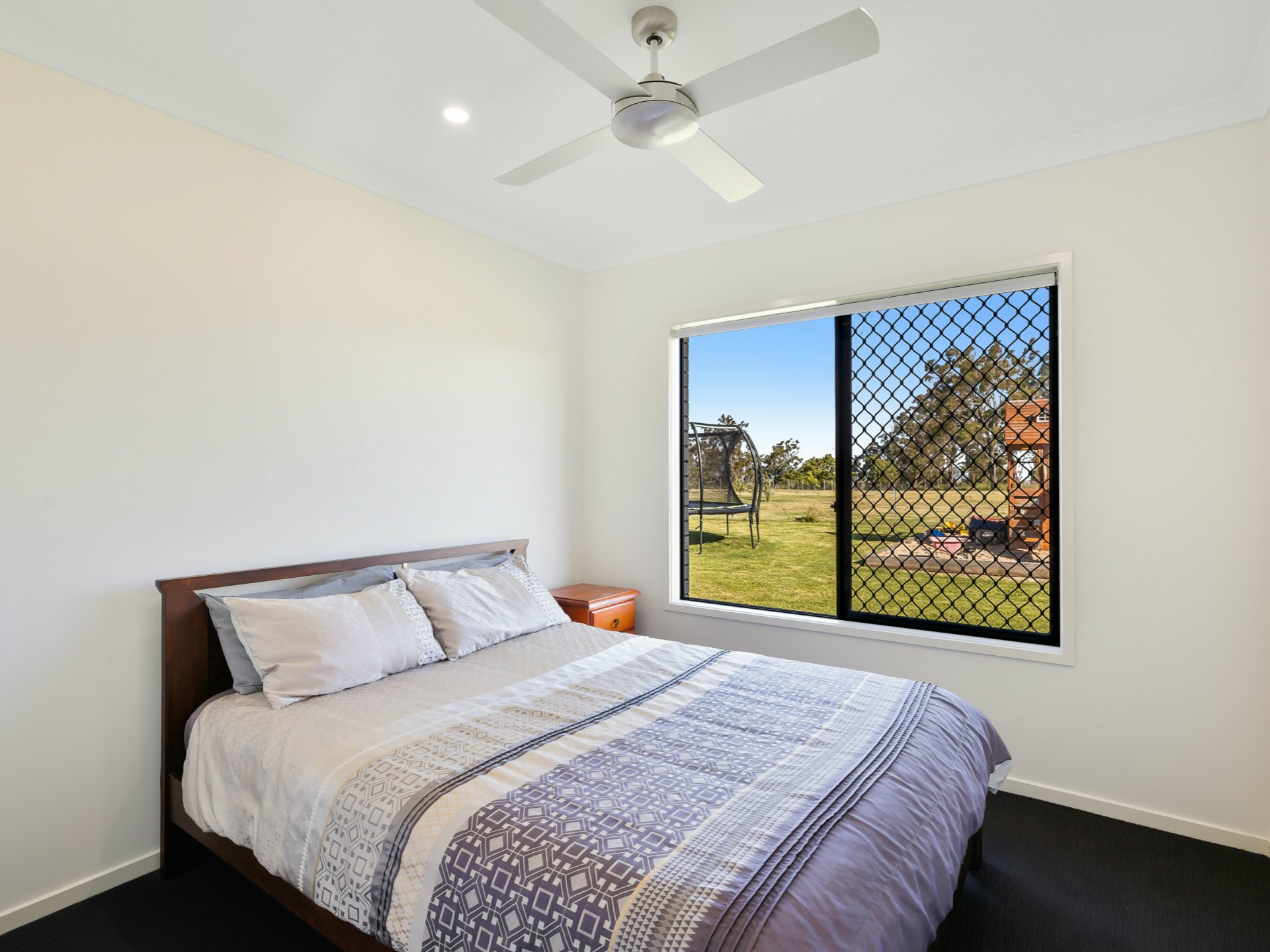 27 Amarina Avenue, SLADEVALE
