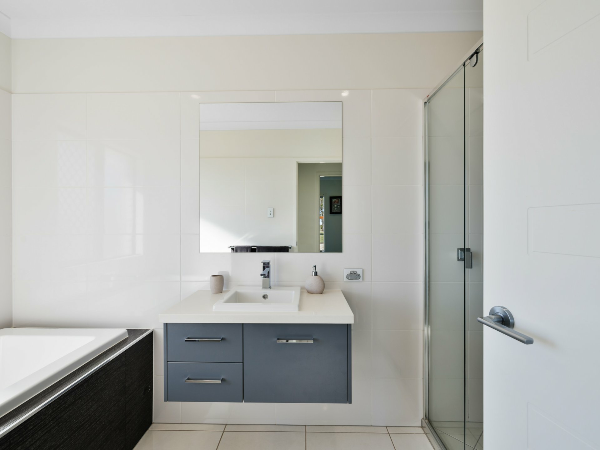 27 Amarina Avenue, SLADEVALE