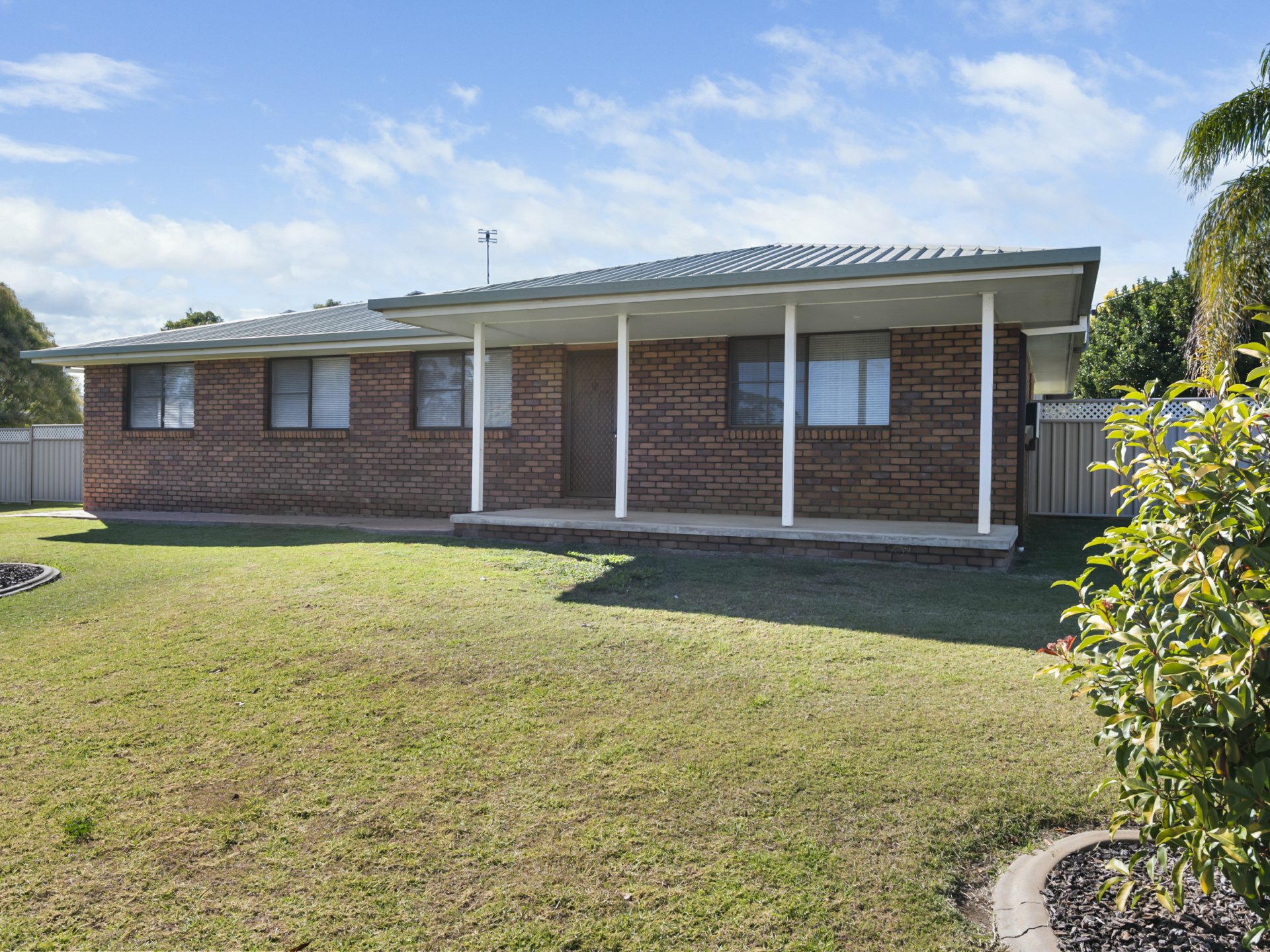 68 Dianne Court Rosenthal Heights QLD Property Details LJ Hooker