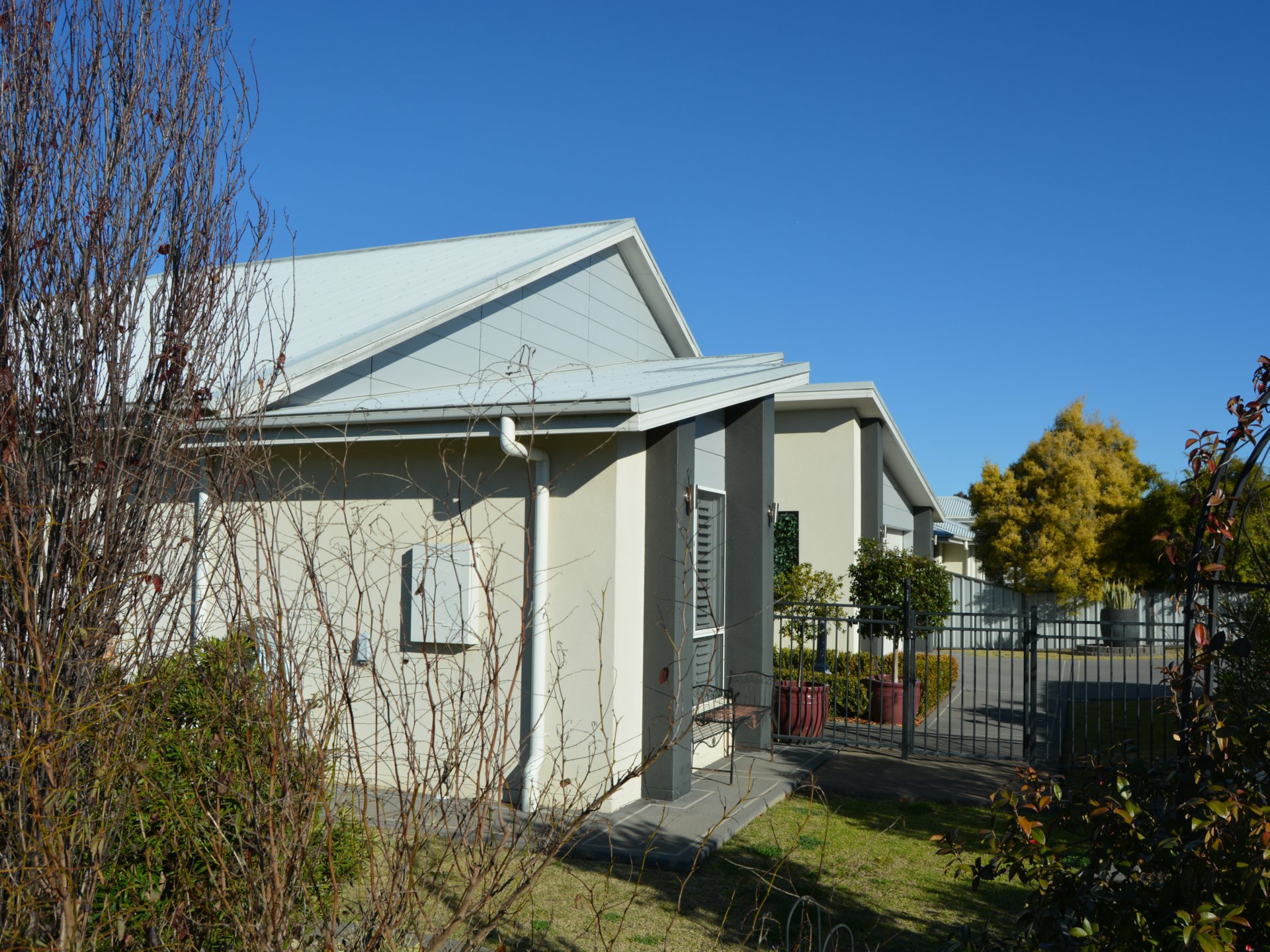 1 Ridgeview Road, WARWICK