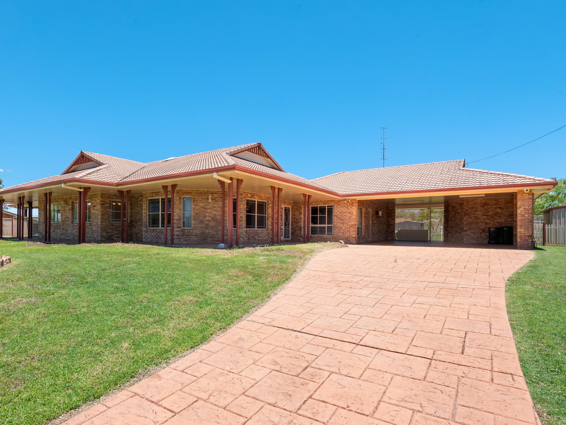 53-55 Fairway Drive, WARWICK