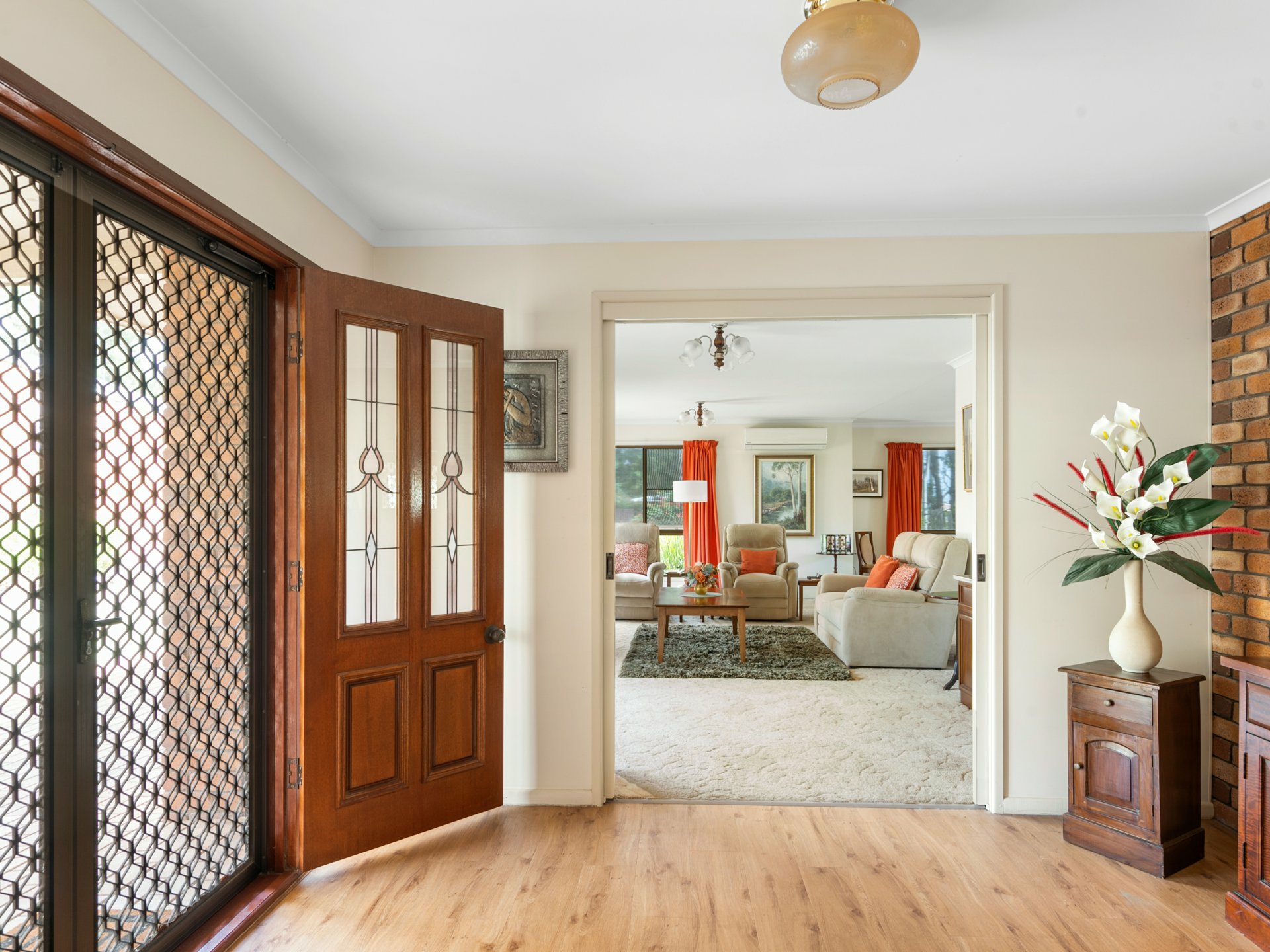 196 Lyndhurst Lane, ROSENTHAL HEIGHTS