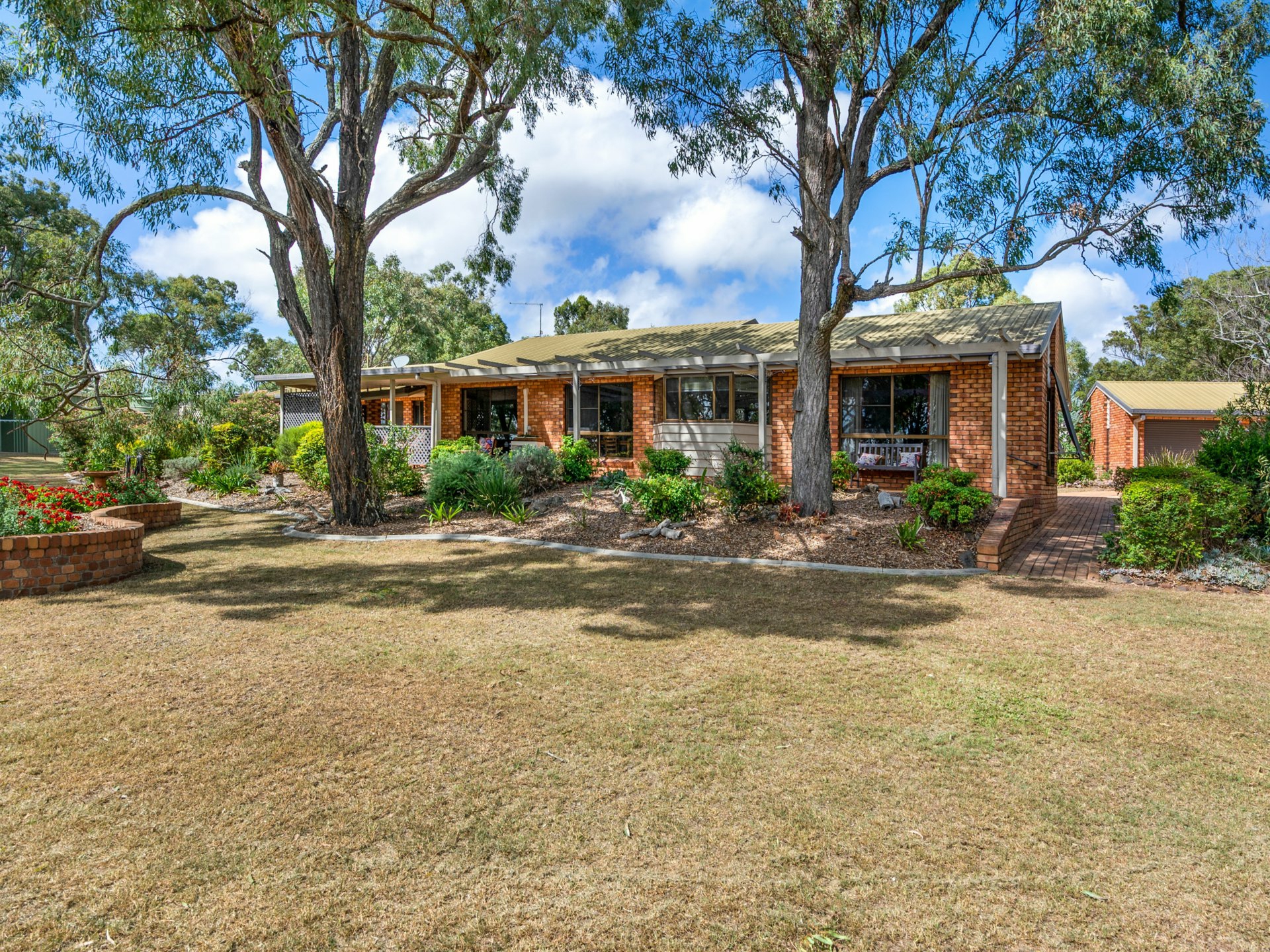 196 Lyndhurst Lane, ROSENTHAL HEIGHTS