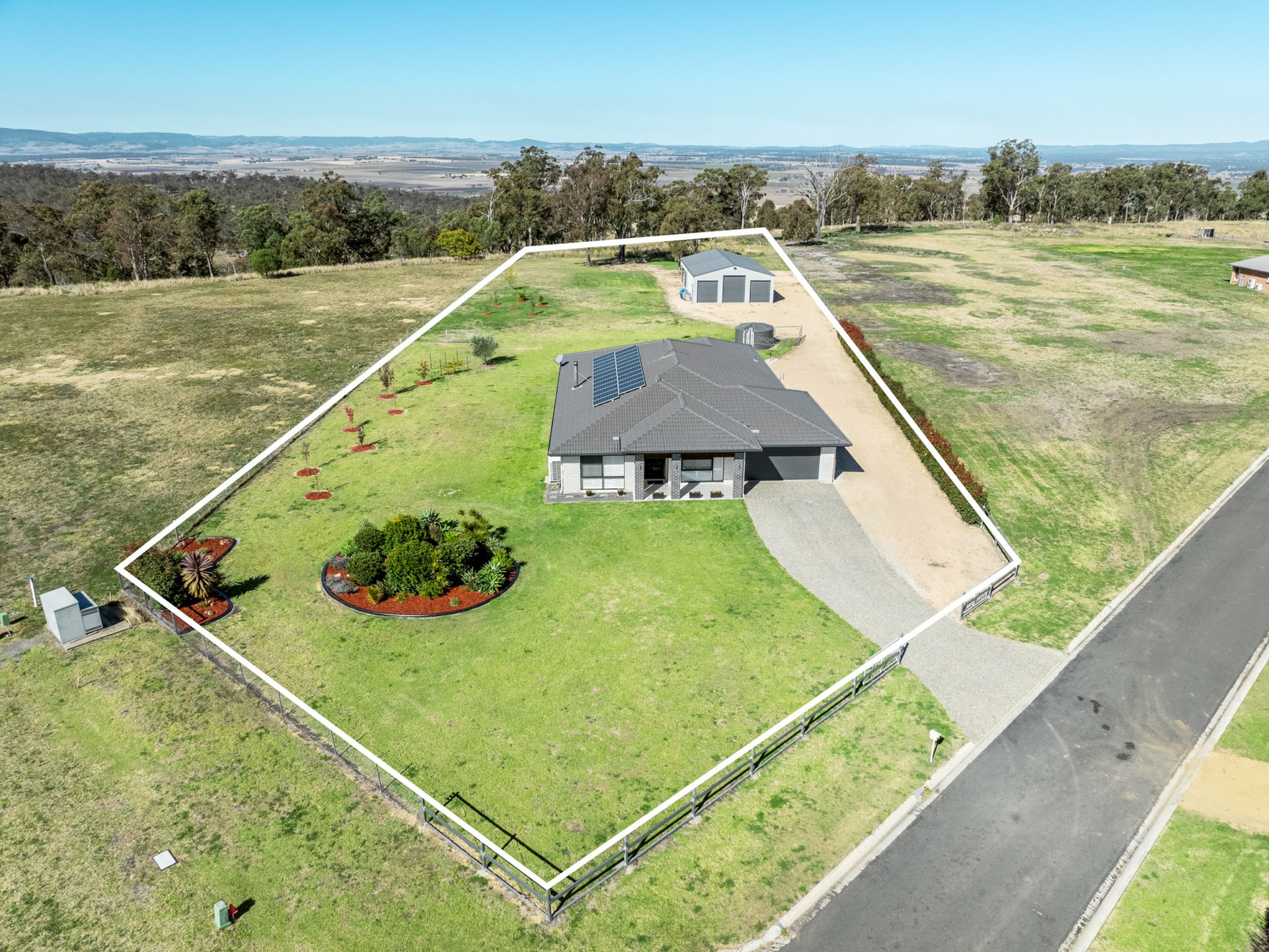 27 Amarina Avenue, SLADEVALE