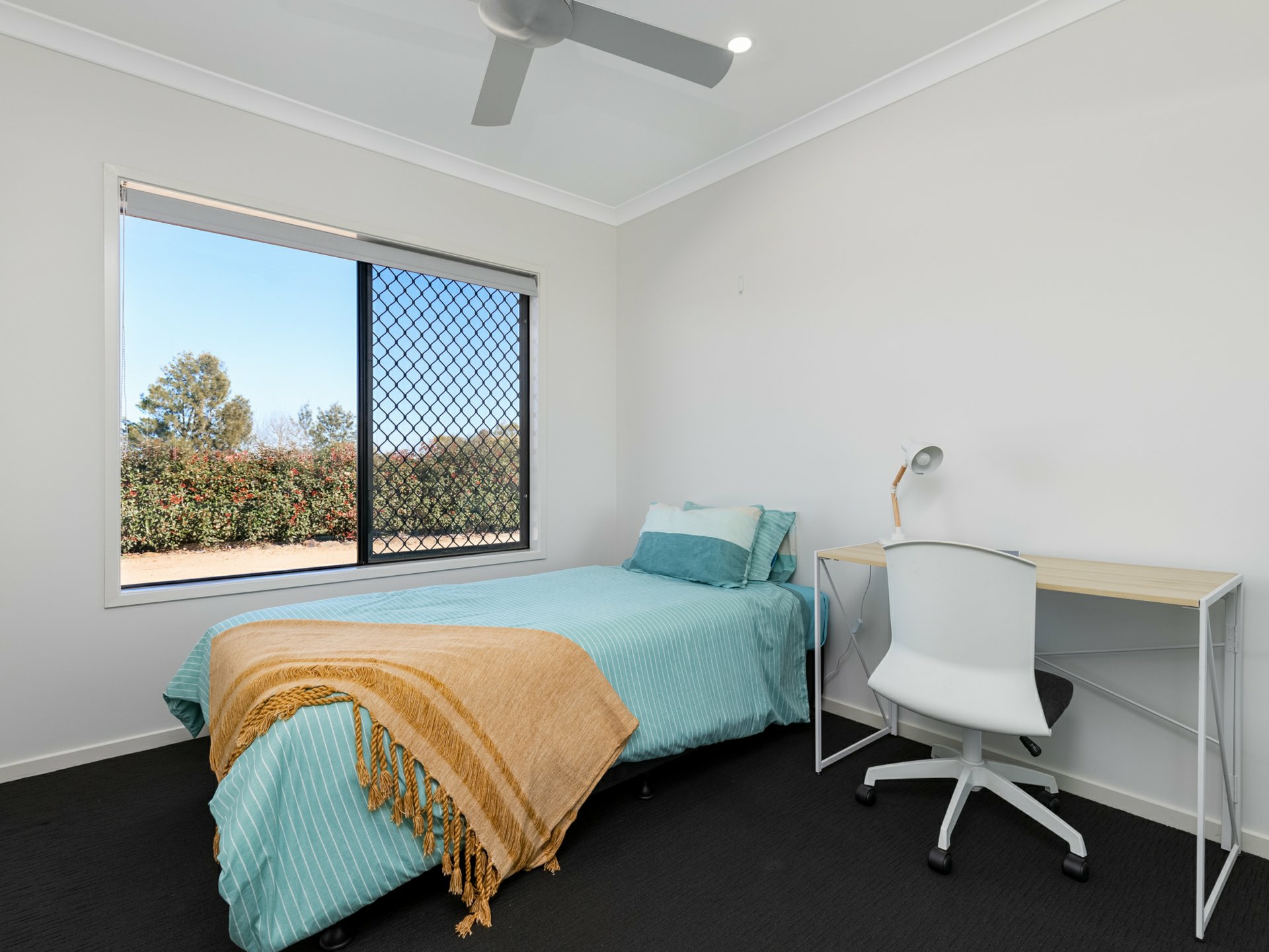 27 Amarina Avenue, SLADEVALE