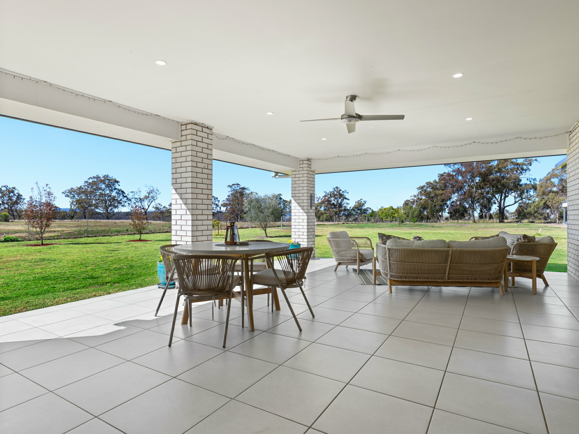 27 Amarina Avenue, SLADEVALE
