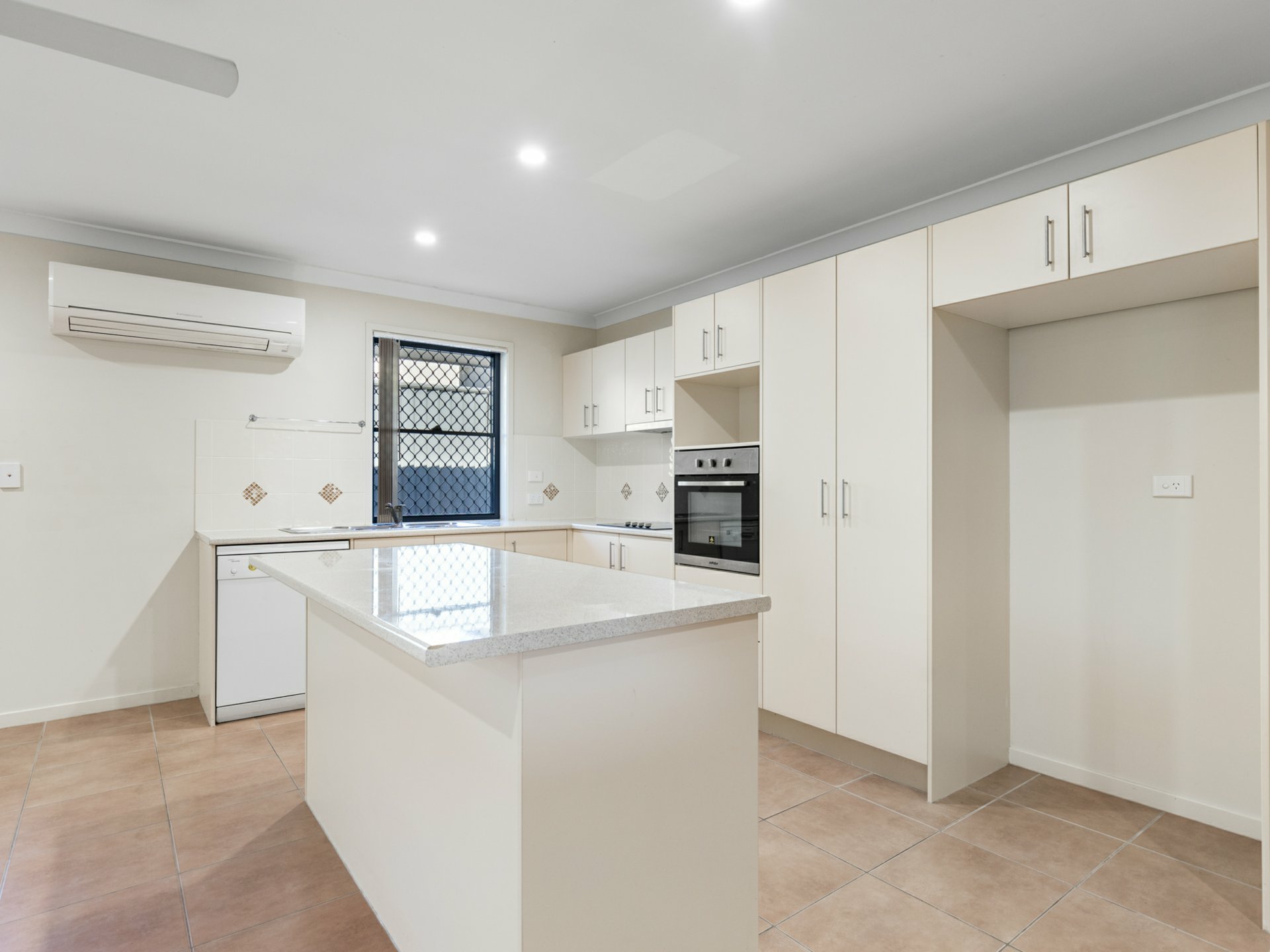 11 Natalia Court, WARWICK