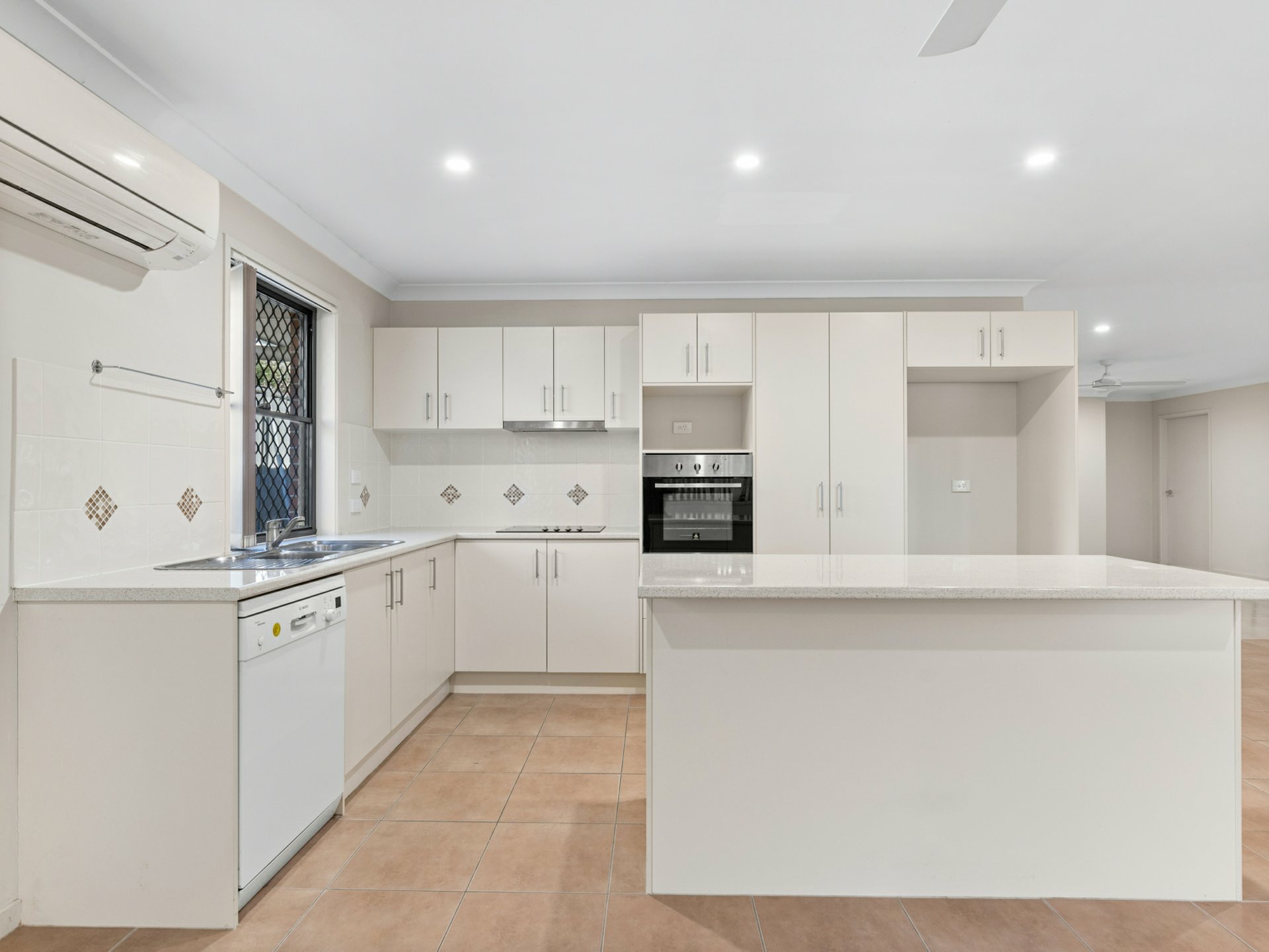 11 Natalia Court, WARWICK