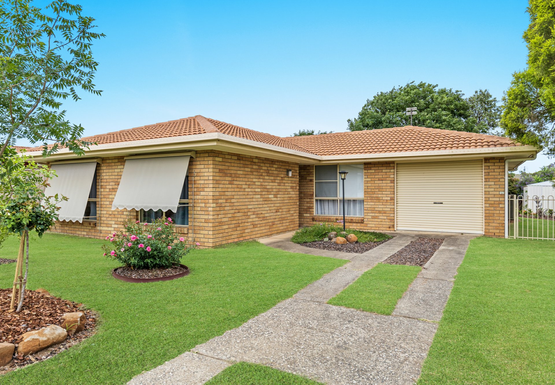 20 Fairway Drive, WARWICK
