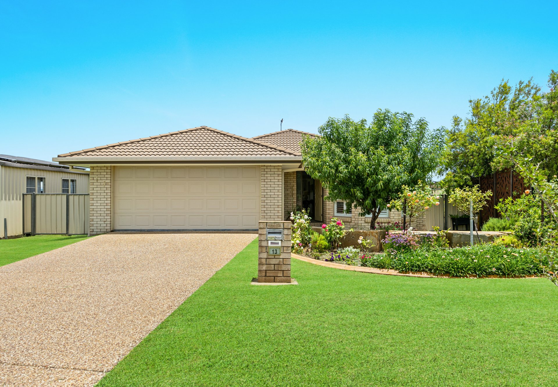 13 Hans Borgar Court, WARWICK