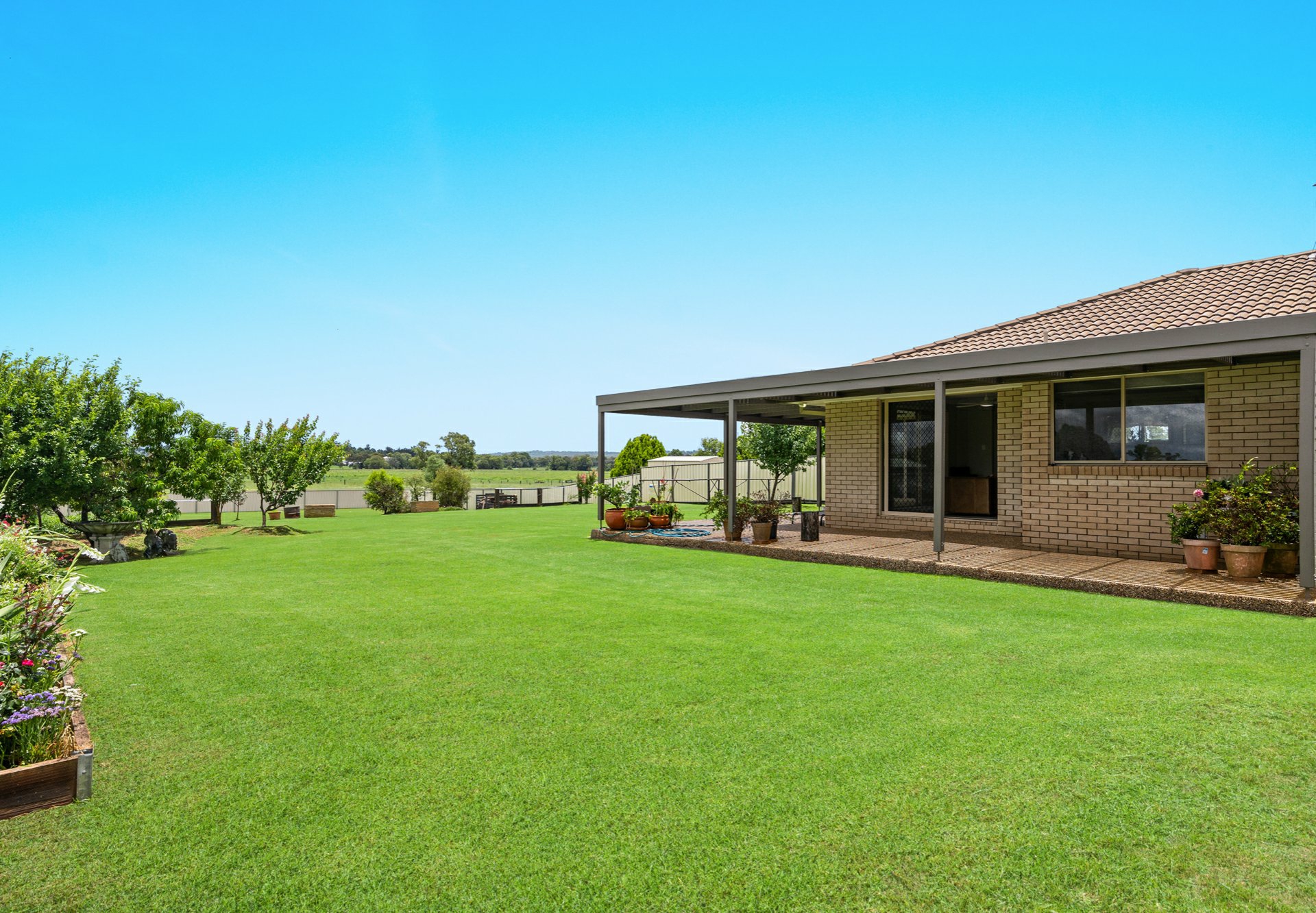 13 Hans Borgar Court, WARWICK