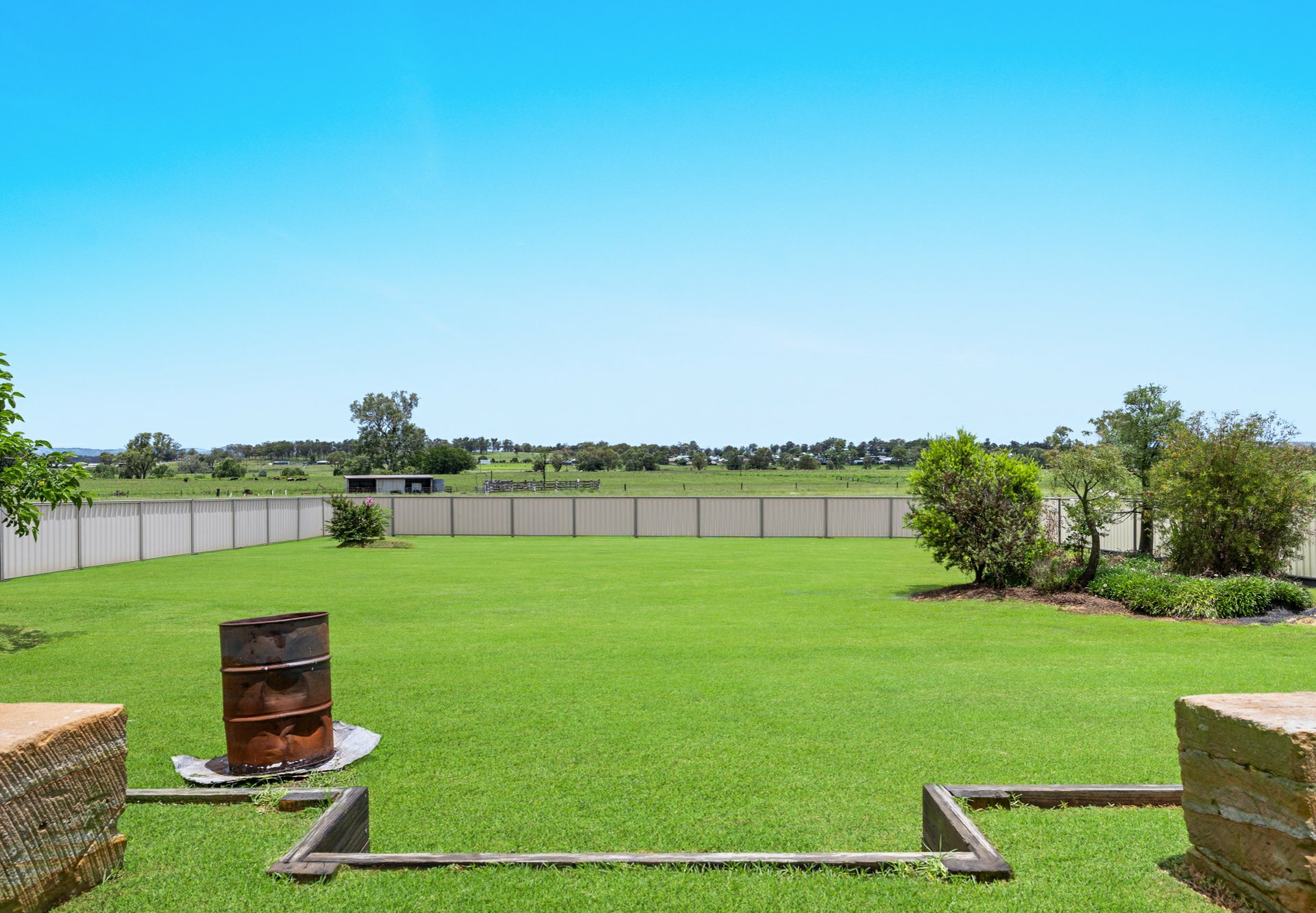 13 Hans Borgar Court, WARWICK