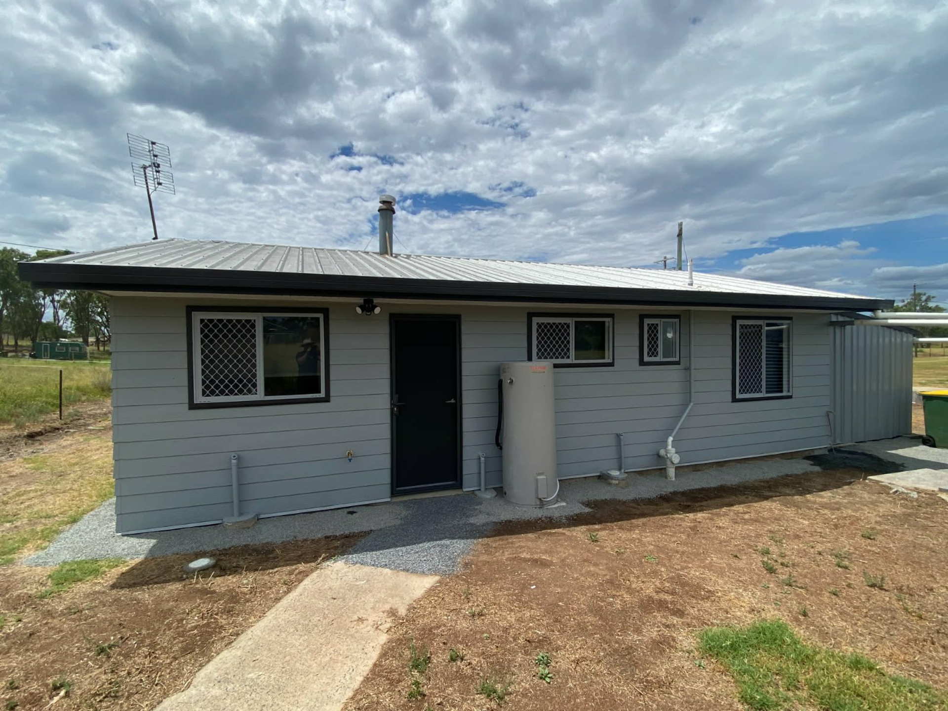 12 Lewis Street, LEYBURN